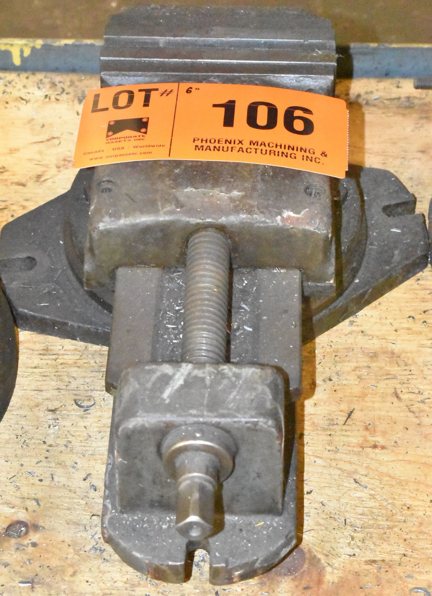 6" MACHINE VISE WITH SWIVEL BASE