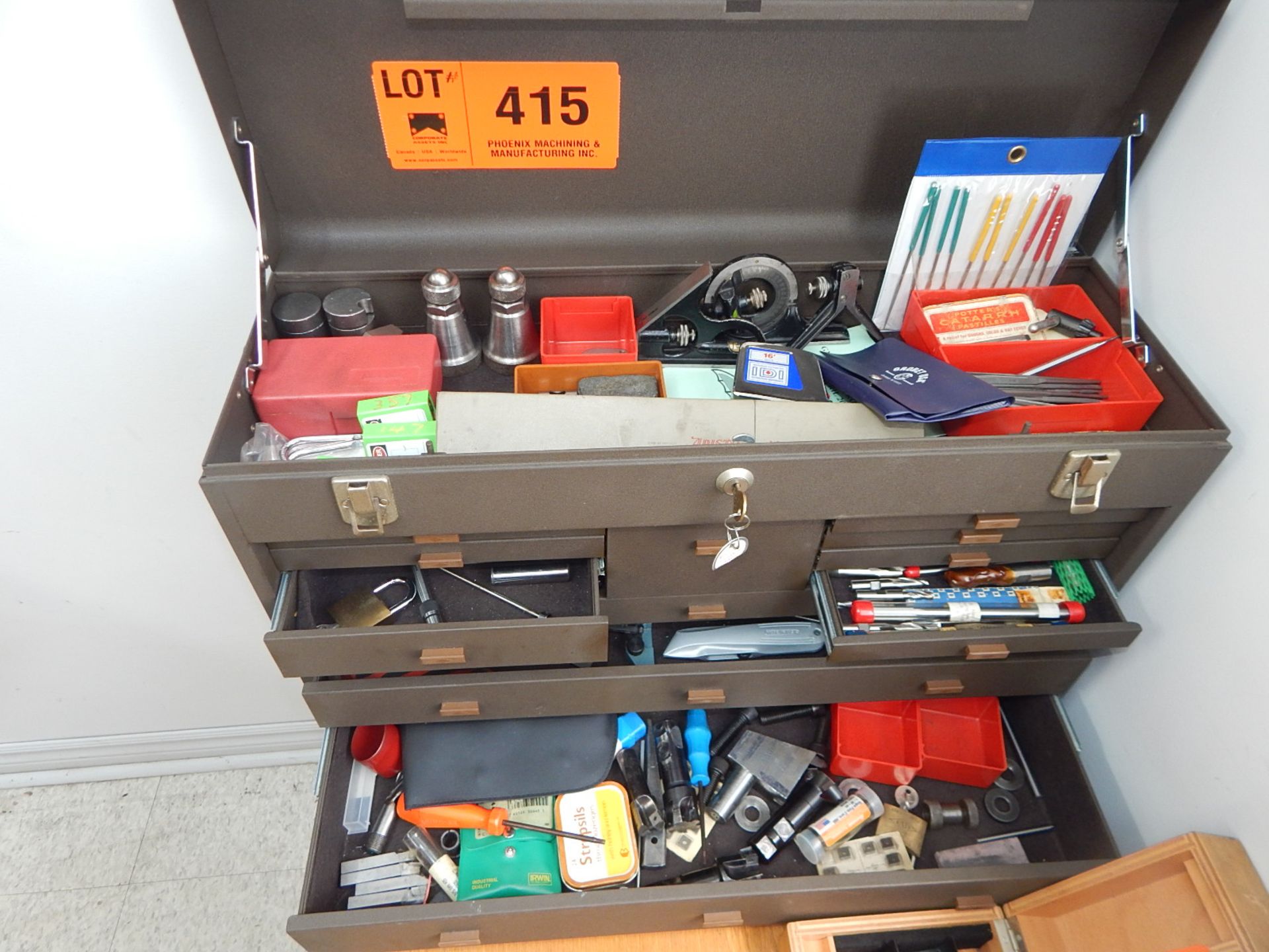 LOT/ TOOLBOX WITH PRECISION AND SPECIALTY TOOLS AND TOOLING