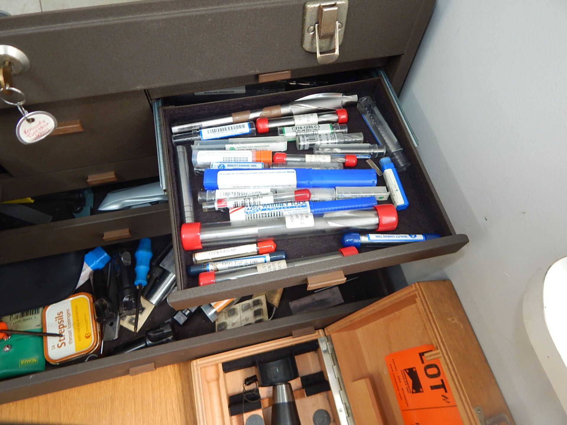 LOT/ TOOLBOX WITH PRECISION AND SPECIALTY TOOLS AND TOOLING - Image 5 of 10