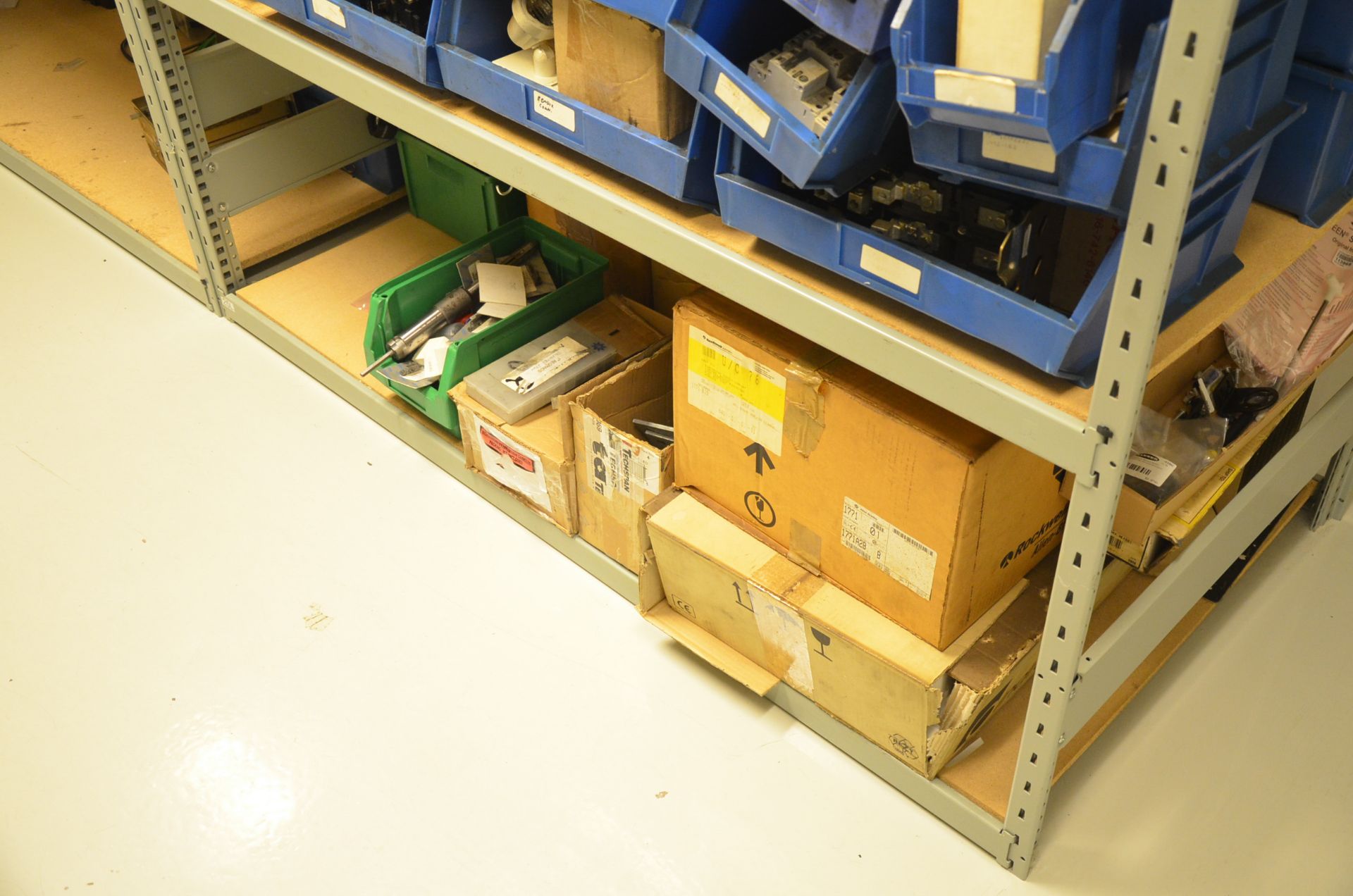 LOT/ CONTENTS OF RACK - ALLEN BRADLEY AND POWERFLEX VFD DRIVES AND PLC COMPONENTS - Image 8 of 14