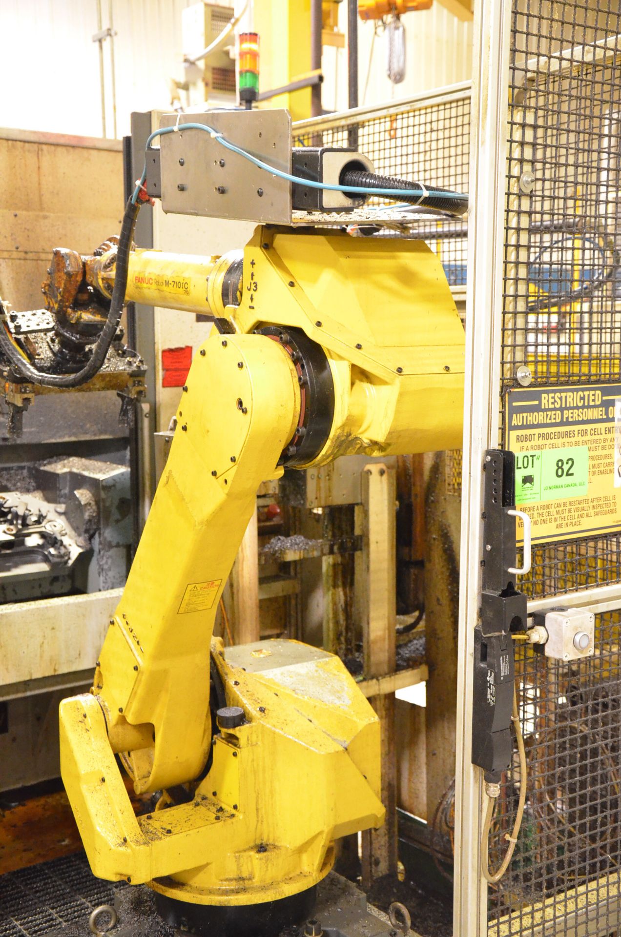 FANUC (2013) M-710IC 6-AXIS PICK AND PLACE ROBOT WITH FANUC SYSTEM R30-IB CONTROLLER, DIGITAL