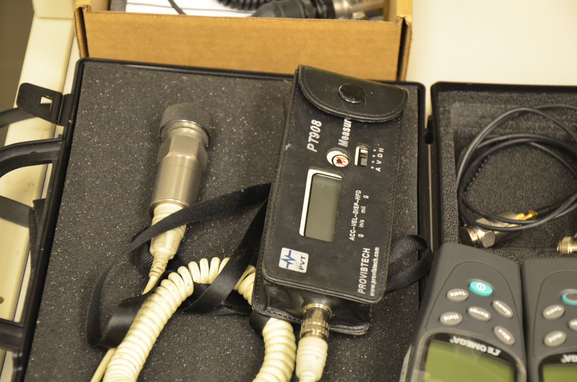 LOT/ (2) DIGITAL VIBRATION METERS AND (2) OMEGA DIGITAL MAGNETIC FIELD DETECTORS - Image 4 of 4