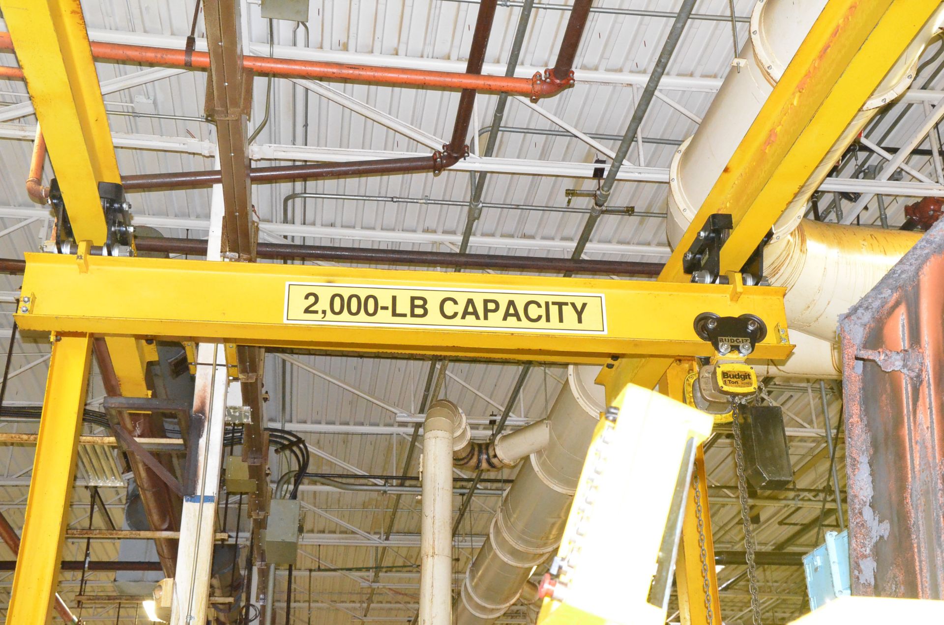 MFG UNKNOWN 2,000 LBS CAPACITY FREESTANDING GANTRY CRANE SYSTEM WITH APPROX 140" SPAN, 160" - Image 2 of 3
