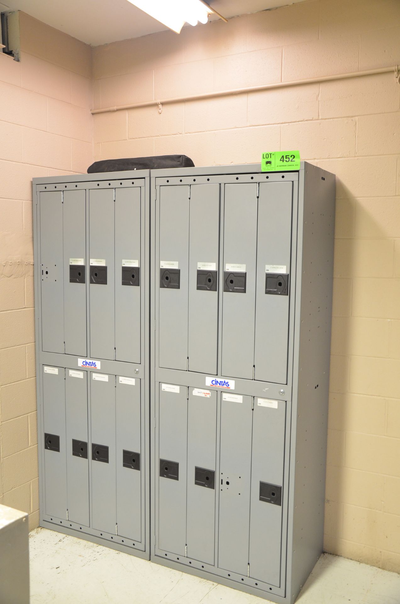 LOT/ LOCKERS