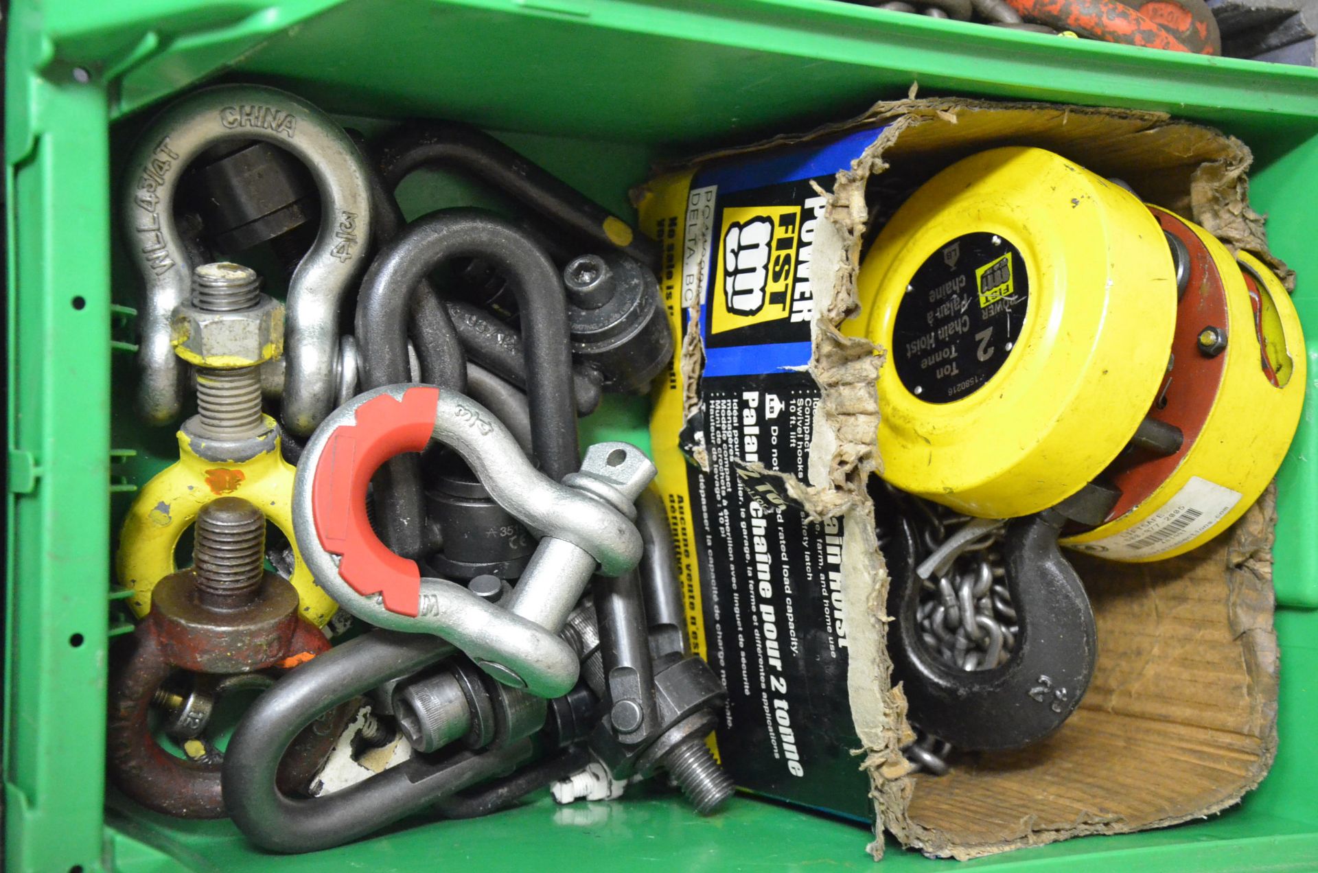 LOT/ (2) VGD 1-1/2 TON COME-A-LONGS, SHACKLES, EYE BOLTS, LIFTING SLINGS AND FALL ARREST HARNESSES - Image 5 of 7