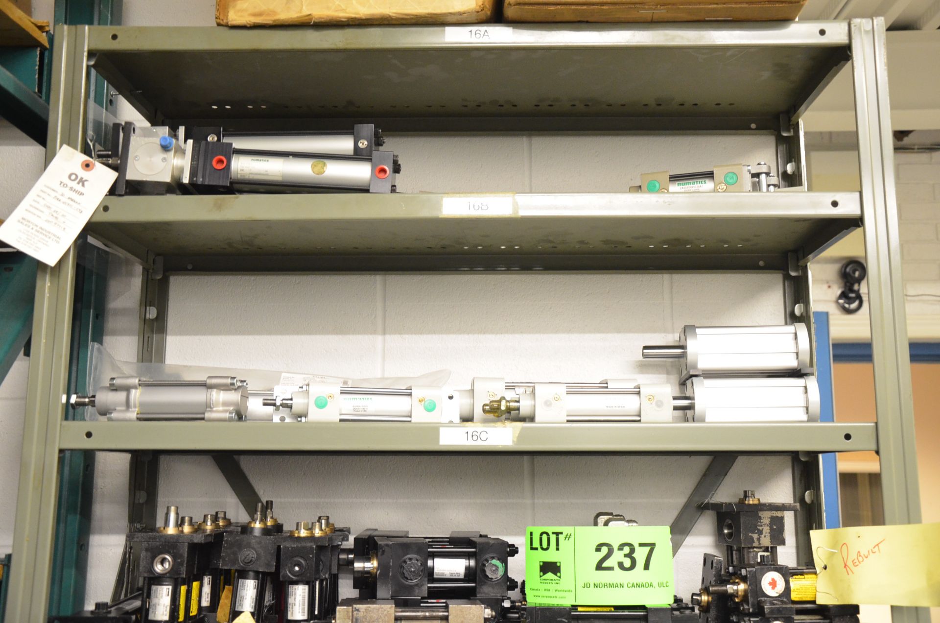 LOT/ HYDRAULIC AND PNEUMATIC CYLINDERS WITH STEEL SHELF - Image 5 of 5
