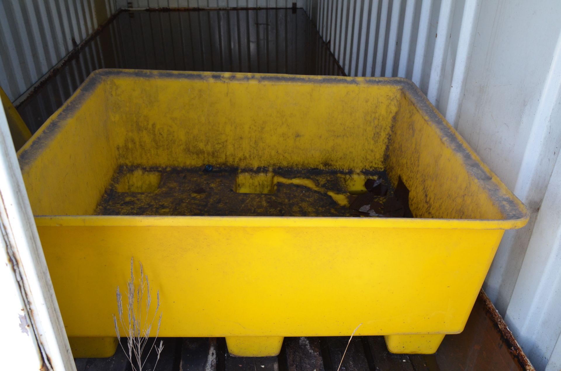 20' STORAGE SEA CONTAINER [RIGGING FEE FOR LOT #35 - $250 USD PLUS APPLICABLE TAXES] - Image 3 of 3