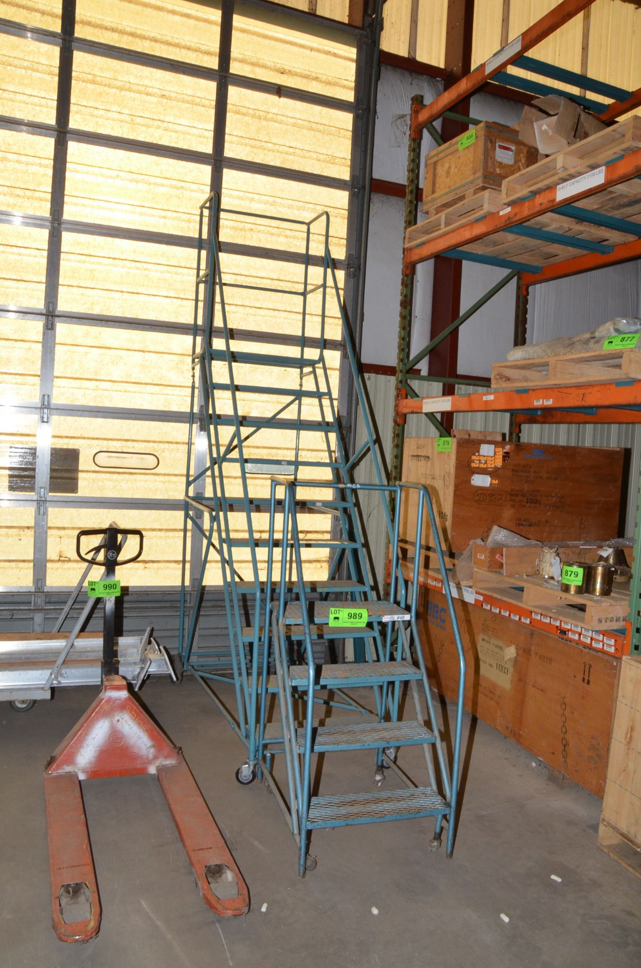 LOT/ ROLLING STEP LADDERS [RIGGING FEE FOR LOT #989 - $25 USD PLUS APPLICABLE TAXES]