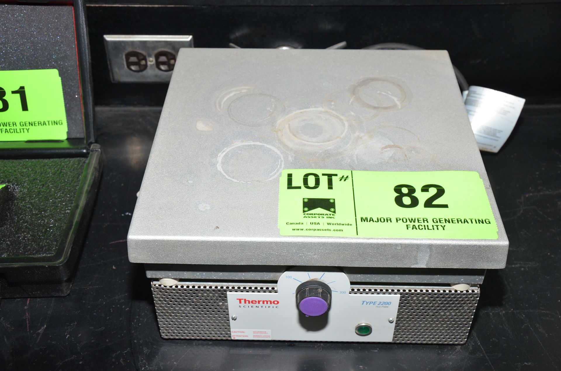 THERMO SCIENTIFIC TYPE 2000 HOT PLATE, S/N N/A [RIGGING FEE FOR LOT #82 - $25 USD PLUS APPLICABLE