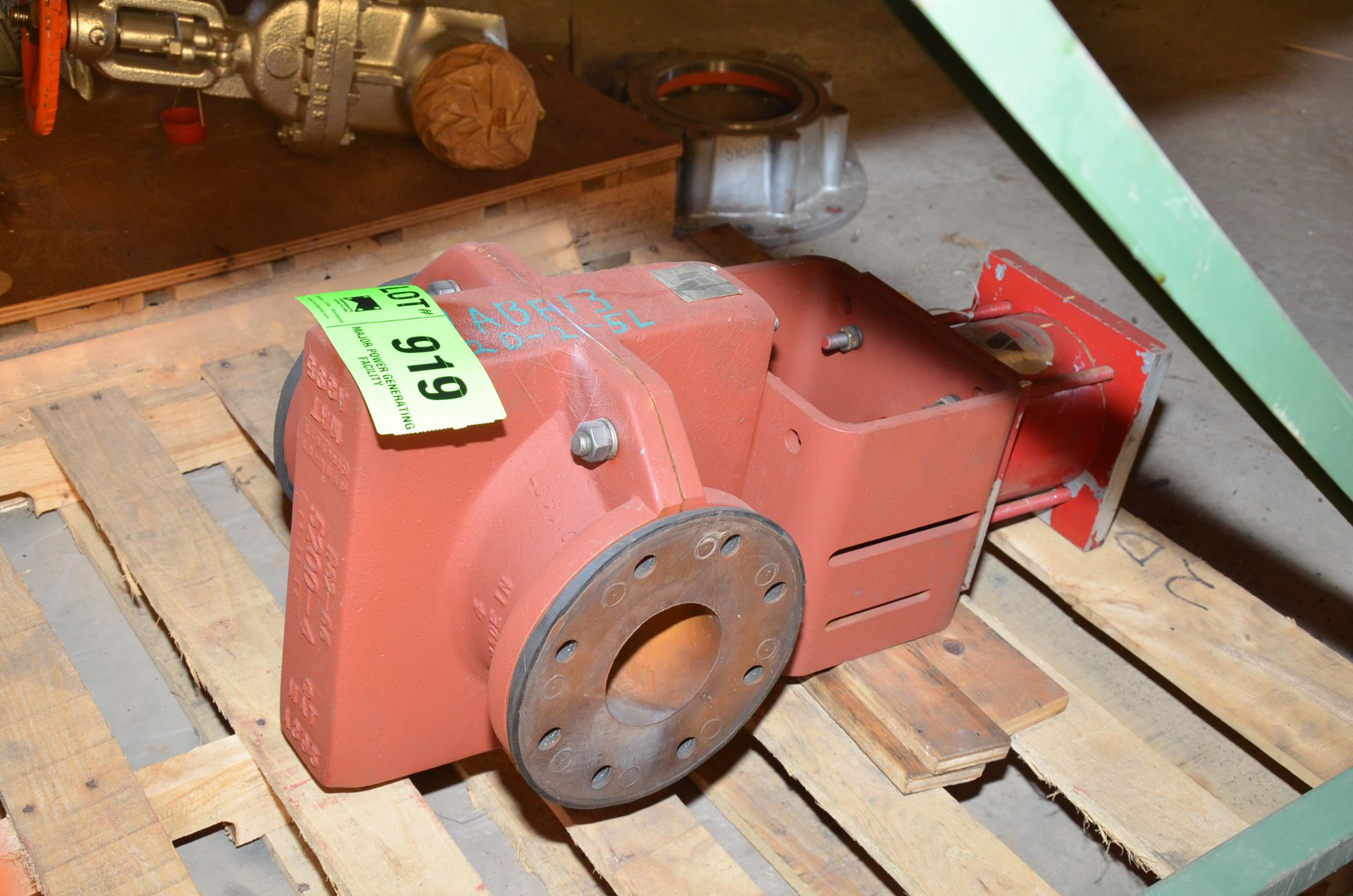 LOT/ SKID WITH CONTENTS - POWER ACTUATED VALVE BODY [RIGGING FEE FOR LOT #919 - $25 USD PLUS