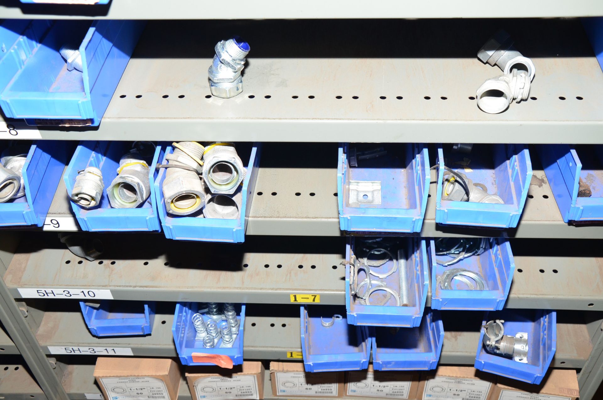 LOT/ SHELVES WITH CONTENTS - ELECTRICAL FIXTURES [RIGGING FEE FOR LOT #496 - $TBD USD PLUS - Image 2 of 7