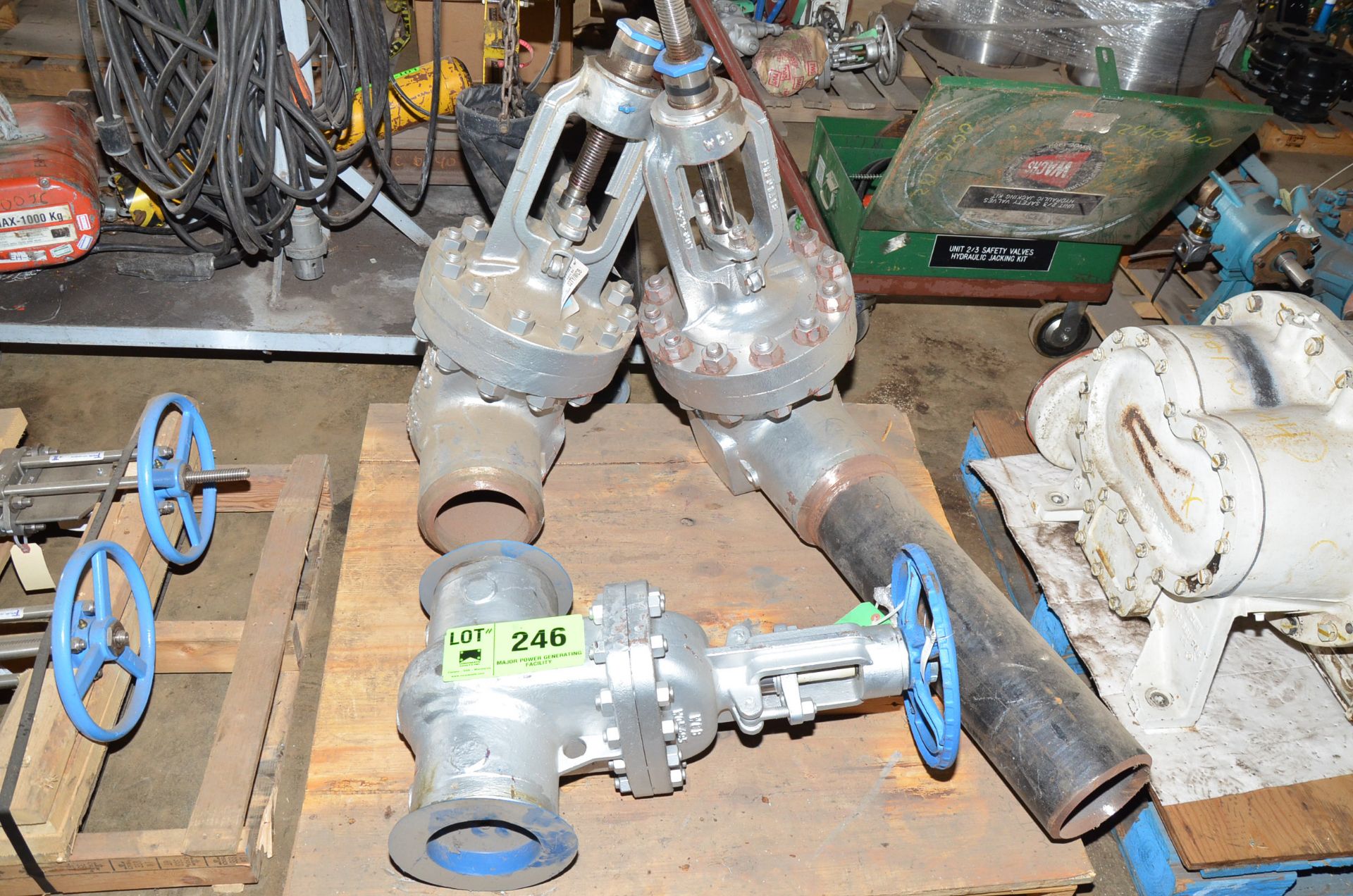 LOT/ (3) VELAN 6-600 CAST STEEL GATE VALVES [RIGGING FEE FOR LOT #246 - $25 USD PLUS APPLICABLE