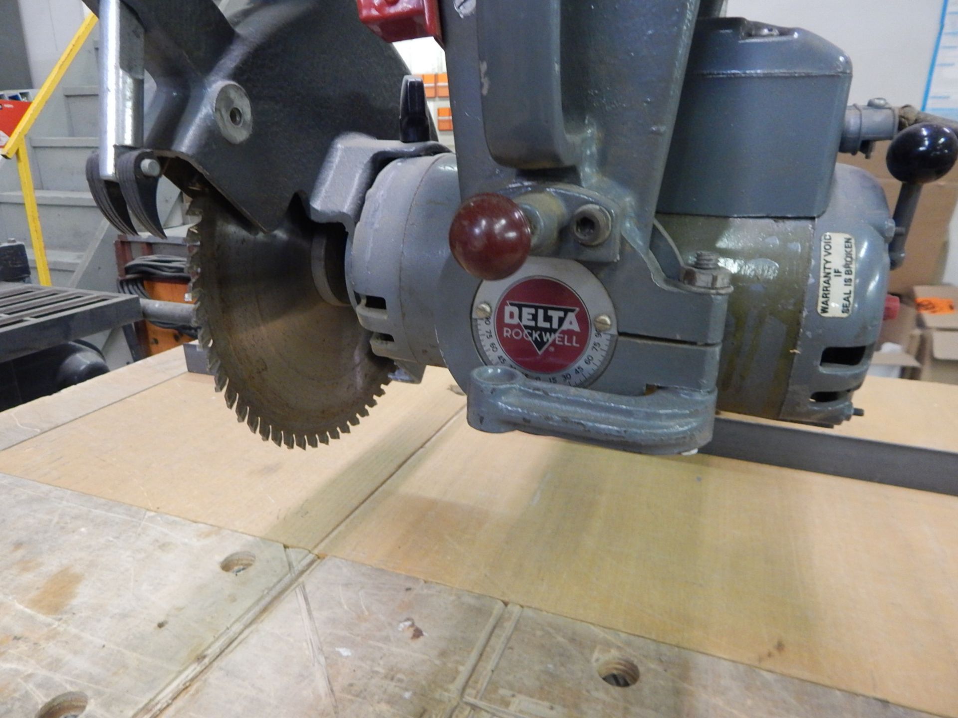 DELTA ROCKWELL DOUBLE MITER RADIAL ARM SAW WITH 10" BLADE S/N: N/A - Image 3 of 7