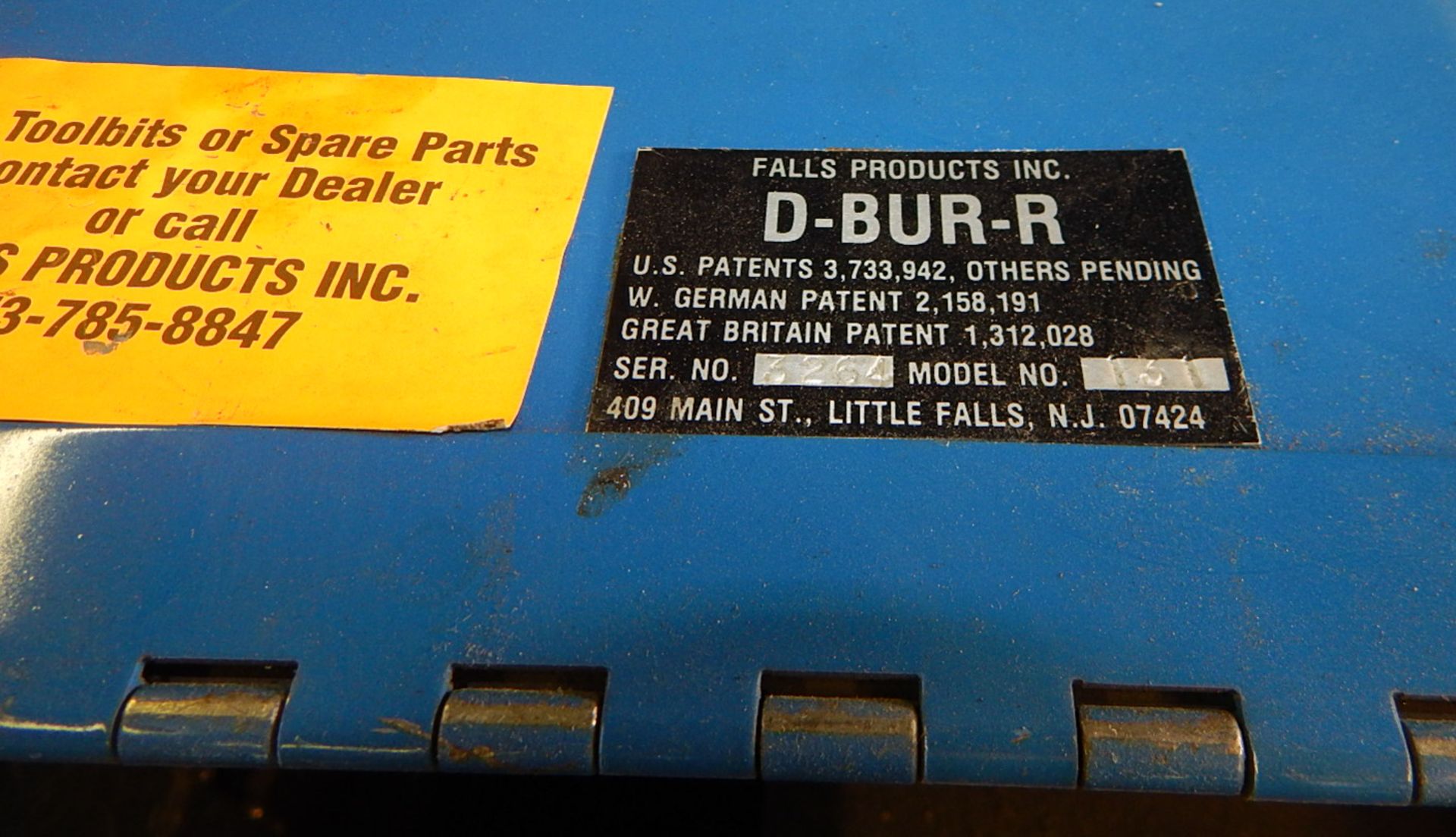 D-BUR-R 131 ELECTRIC DE-BURRING MACHINE S/N: 3264 (CI) [RIGGING FEES FOR LOT #32 - $75 CDN PLUS - Image 4 of 4