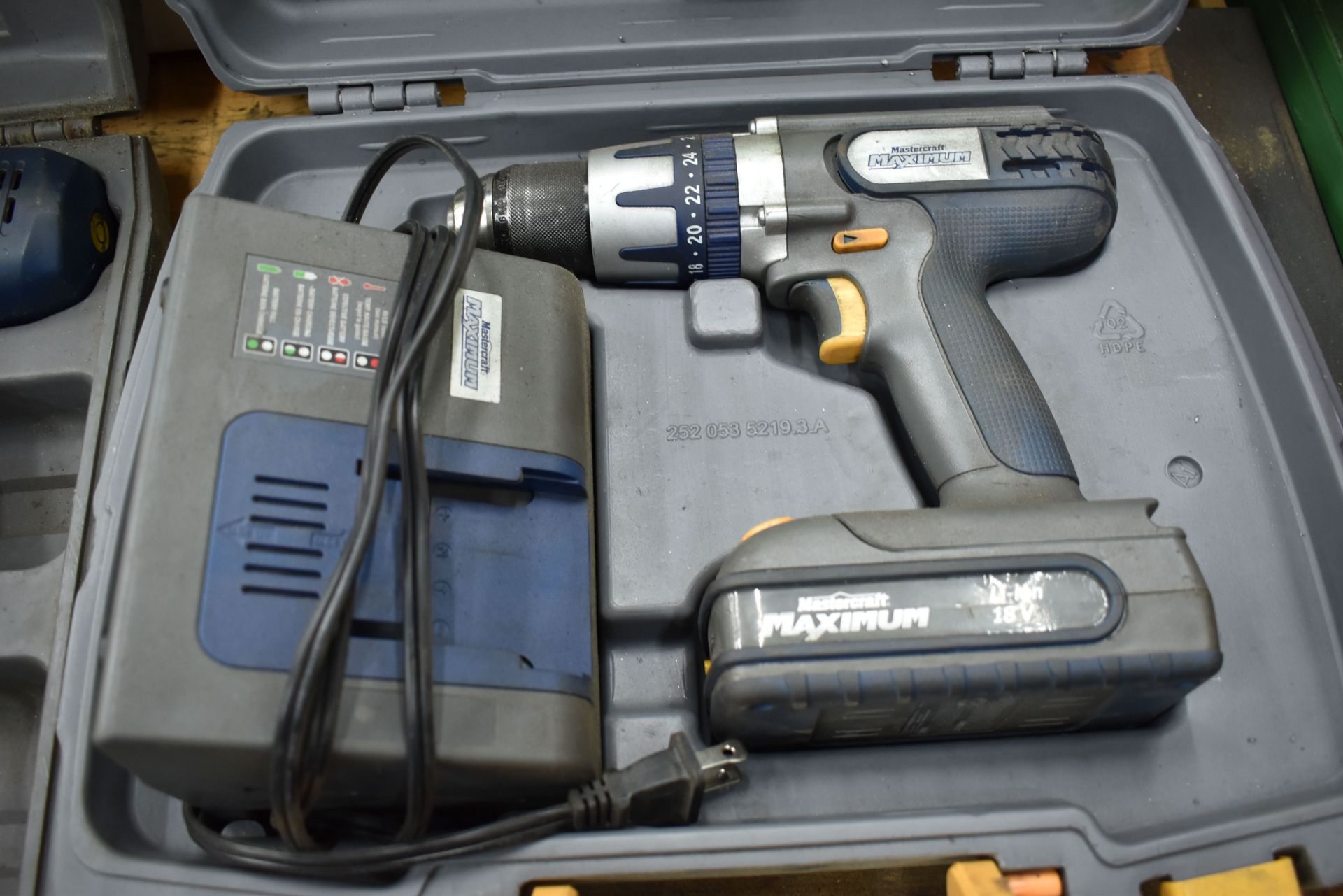 MASTERCRAFT 18V CORDLESS DRILL WITH CHARGER, S/N: N/A - Image 2 of 2