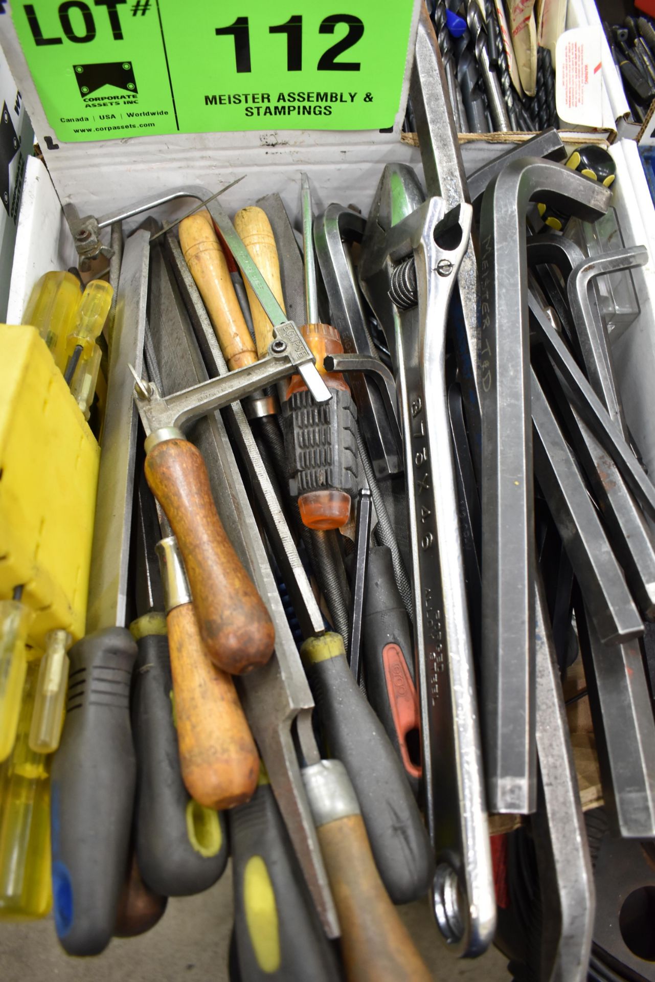 LOT/ HAND TOOLS - Image 2 of 2