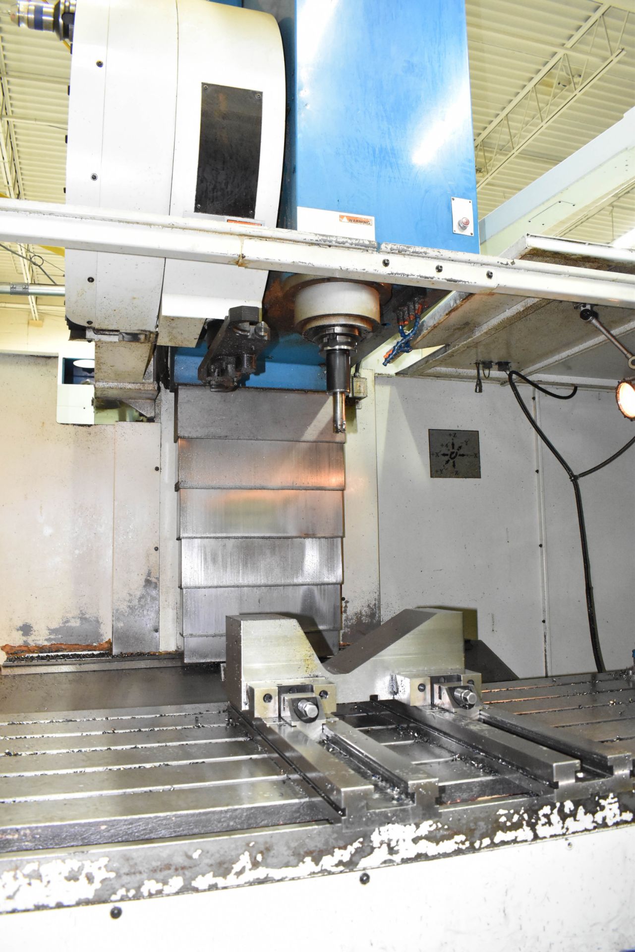 TAKUMI SEIKI (2000) V17A CNC VERTICAL MACHINING CENTER WITH TRAVELS X- 66.9", Y- 33.5", Z- 29.6", - Image 8 of 17