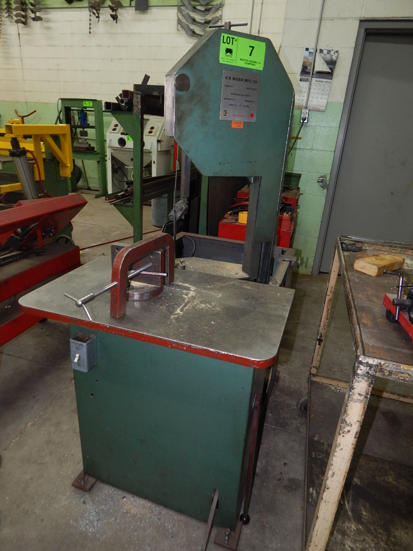 E-R MAIER MFG KM1012 VERTICAL BANDSAW, S/N: 69595 [RIGGING FEE FOR LOT #7 - $50 USD PLUS