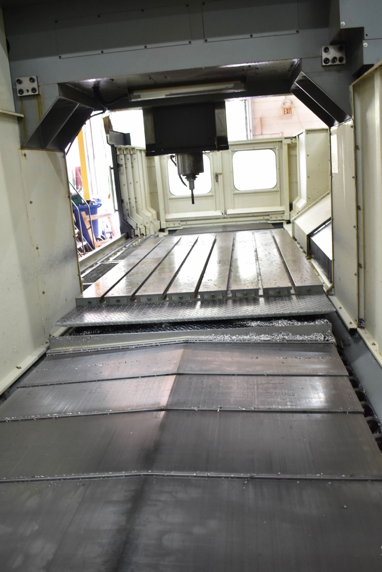 MONFORTS (2014) FS-2716 CNC VERTICAL BRIDGE TYPE MACHINING CENTER WITH TRAVELS: X- 106.3", Y- 78. - Image 9 of 21