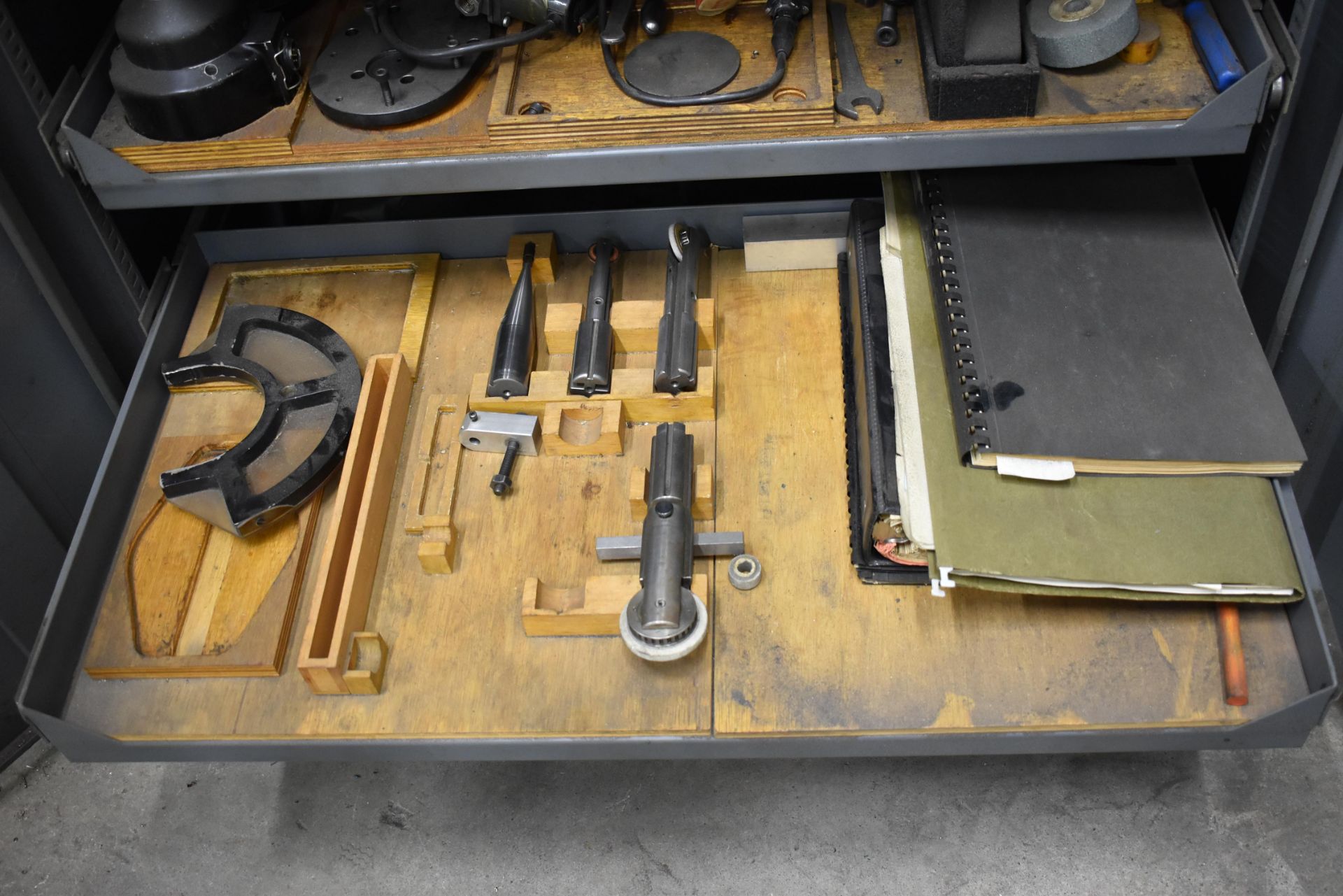 LOT/ CABINET WITH CONTENTS CONSISTING OF HAUSER TOOLING - Image 4 of 6