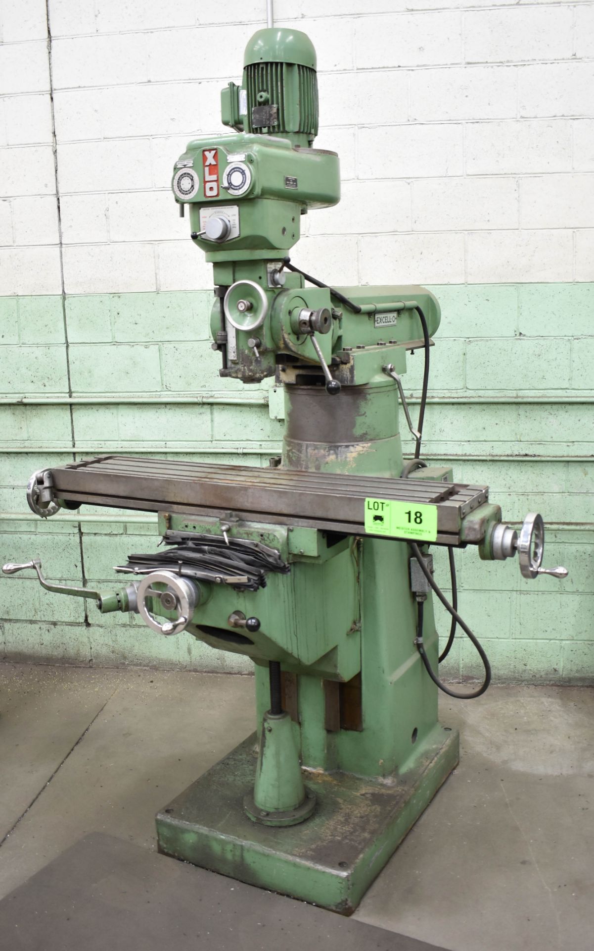 EX-CELL-O 602 TURRET MILL WITH 9' X 48" T-SLOT TABLE, R8 COLLET SPINDLE, SPEEDS TO 3800RPM, S/N: - Image 3 of 7