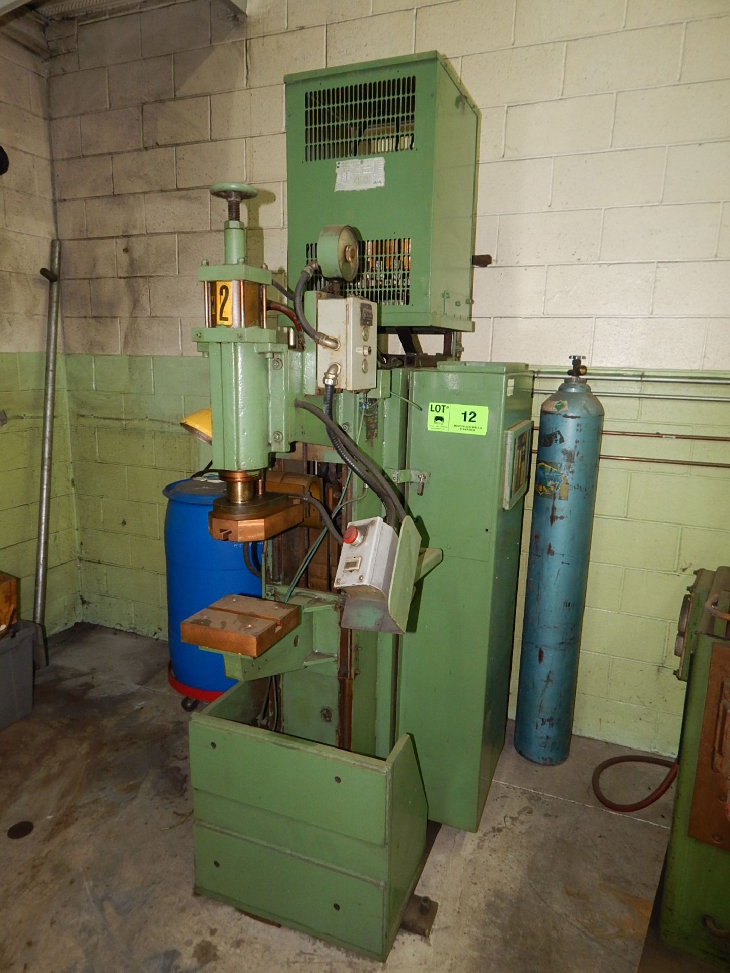 MEDAR U80 SPOT WELDER WITH 15" THROAT, 240V/60HZ/1PH/32KVA, S/N: 6492-7 [RIGGING FEE FOR LOT # - Image 2 of 6