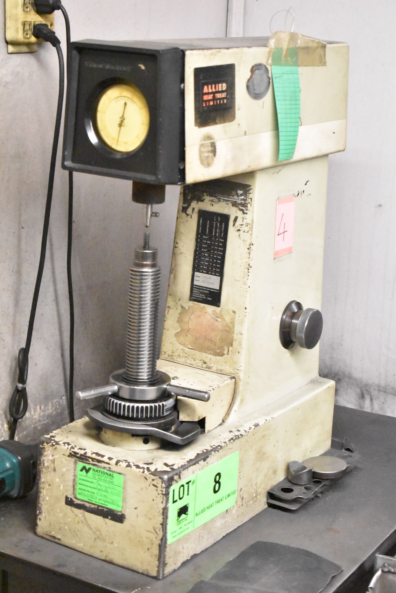 WILSON INSTRUMENTS 5JR ROCKWELL BENCH TYPE HARDNESS TESTER, S/N: 2053 181 - Image 2 of 4