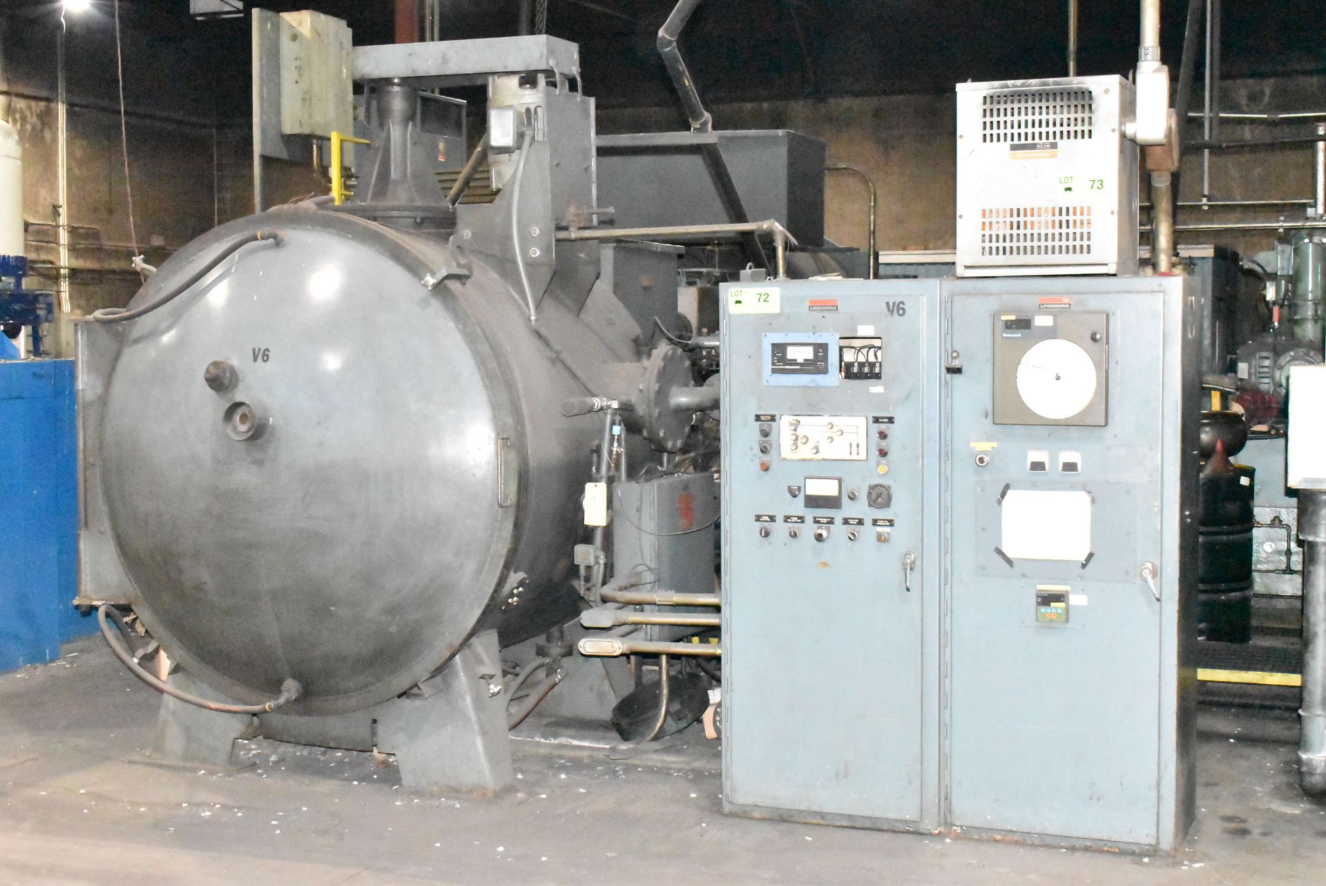 LINDBERG 21-GR-243618-21T ELECTRIC VACUUM FURNACE WITH 2,100 DEGREES F MAX TEMP, 24"Wx18"Hx36"D - Image 2 of 13