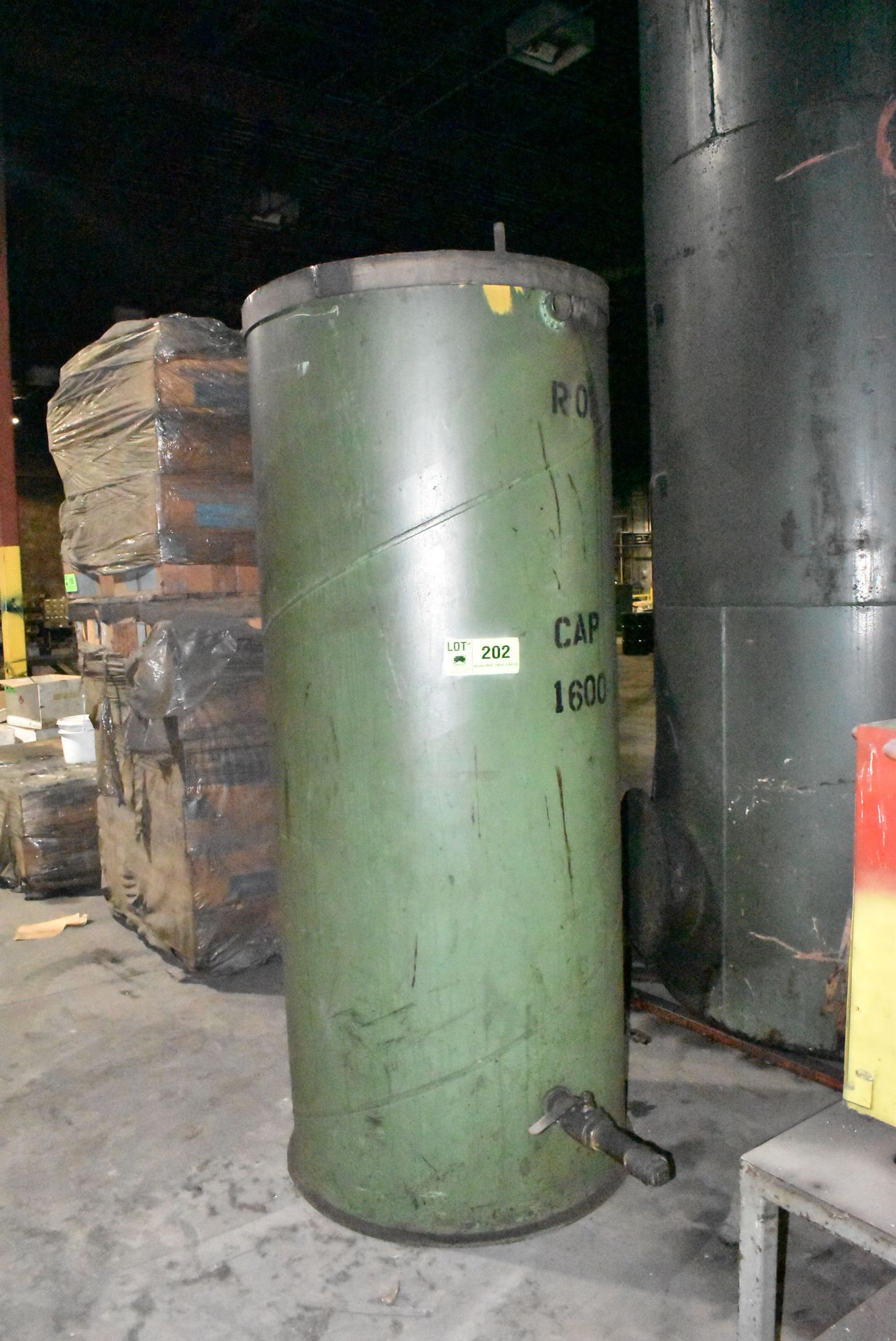 1,600L CAPACITY STORAGE TANK, S/N: N/A