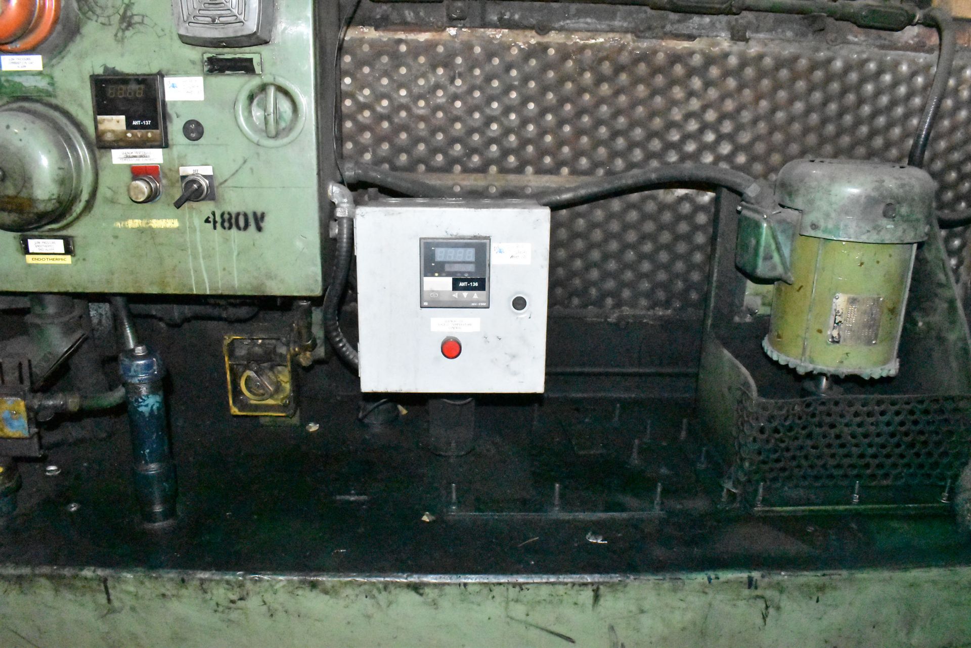 IPSEN TP7-EM NATURAL GAS FIRED CONTROLLED ATMOSPHERE INTERNAL QUENCH FURNACE WITH HONEYWELL UDC 3000 - Image 4 of 21