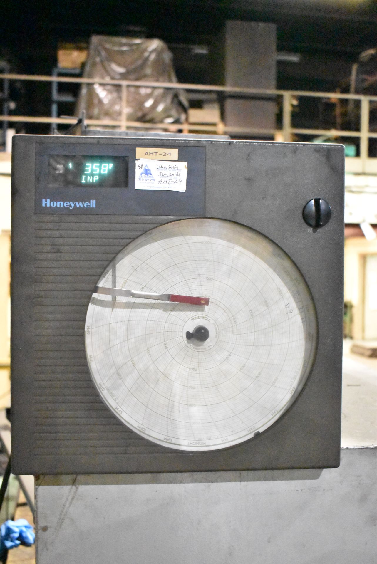 LAB LINE INSTRUMENTS 36-09M BENCH TYPE ELECTRIC OVEN WITH SYSCON REX C100 DIGITAL TEMPERATURE - Image 4 of 4