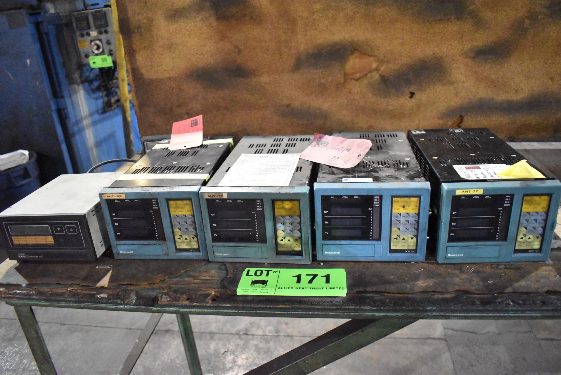 LOT/ HONEYWELL DCP 700 DIGITAL CONTROL PROGRAMMERS