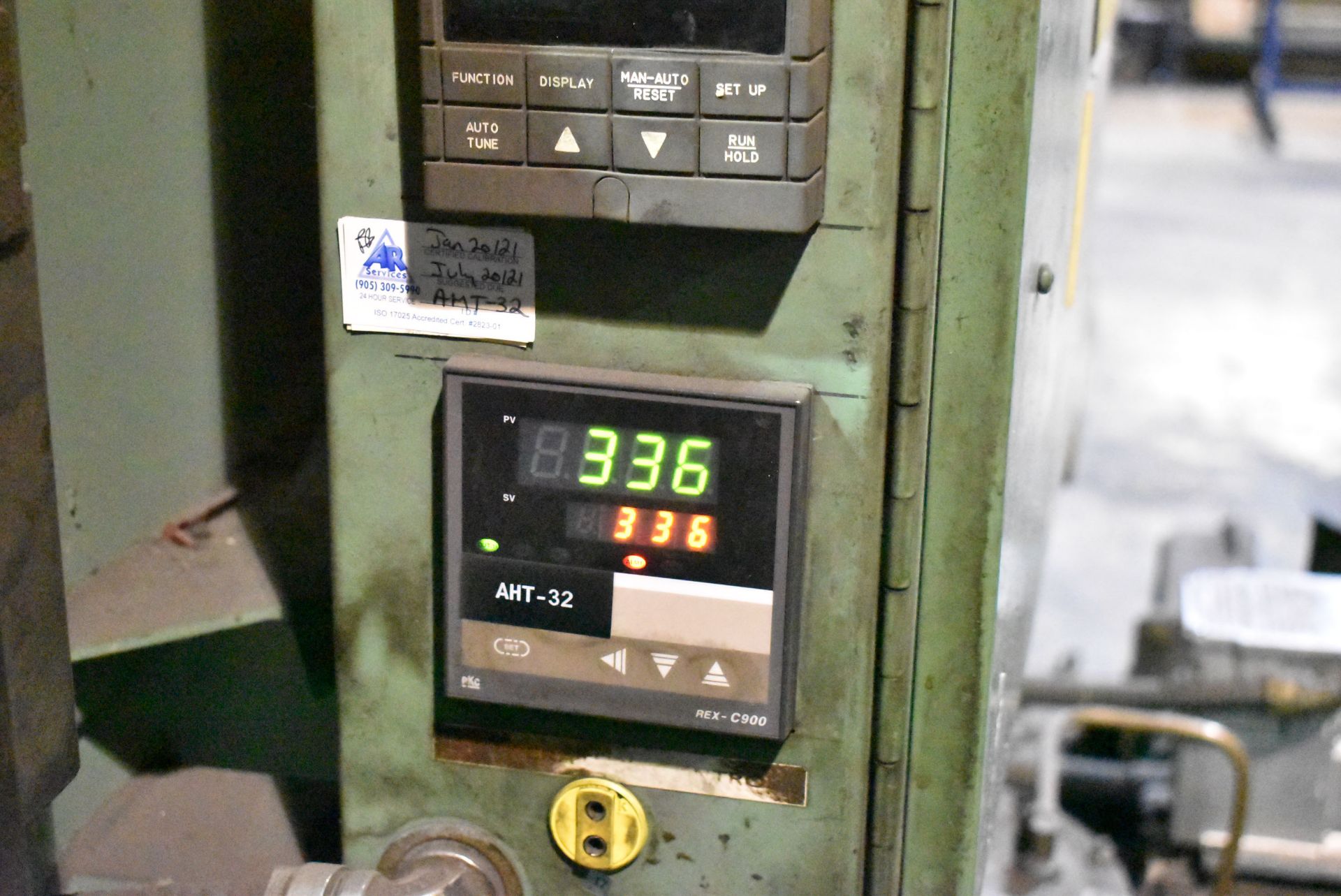 DOW 30-30-48 NATURAL GAS FIRED TEMPER FURNACE WITH HONEYWELL RKC REX-C900 DIGITAL TEMPERATURE - Image 6 of 12