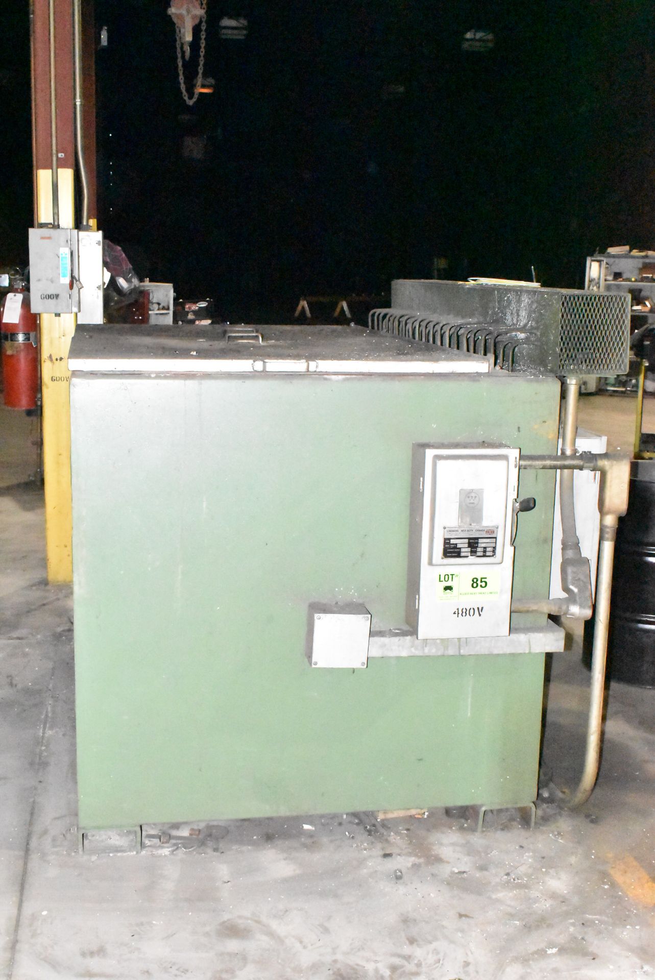LINDBERG MODEL 484872 ELECTRIC SALT FURNACE WITH 500 DEGREES F MAX TEMP, 48"Wx72"Lx48"D APPROX SIZE,