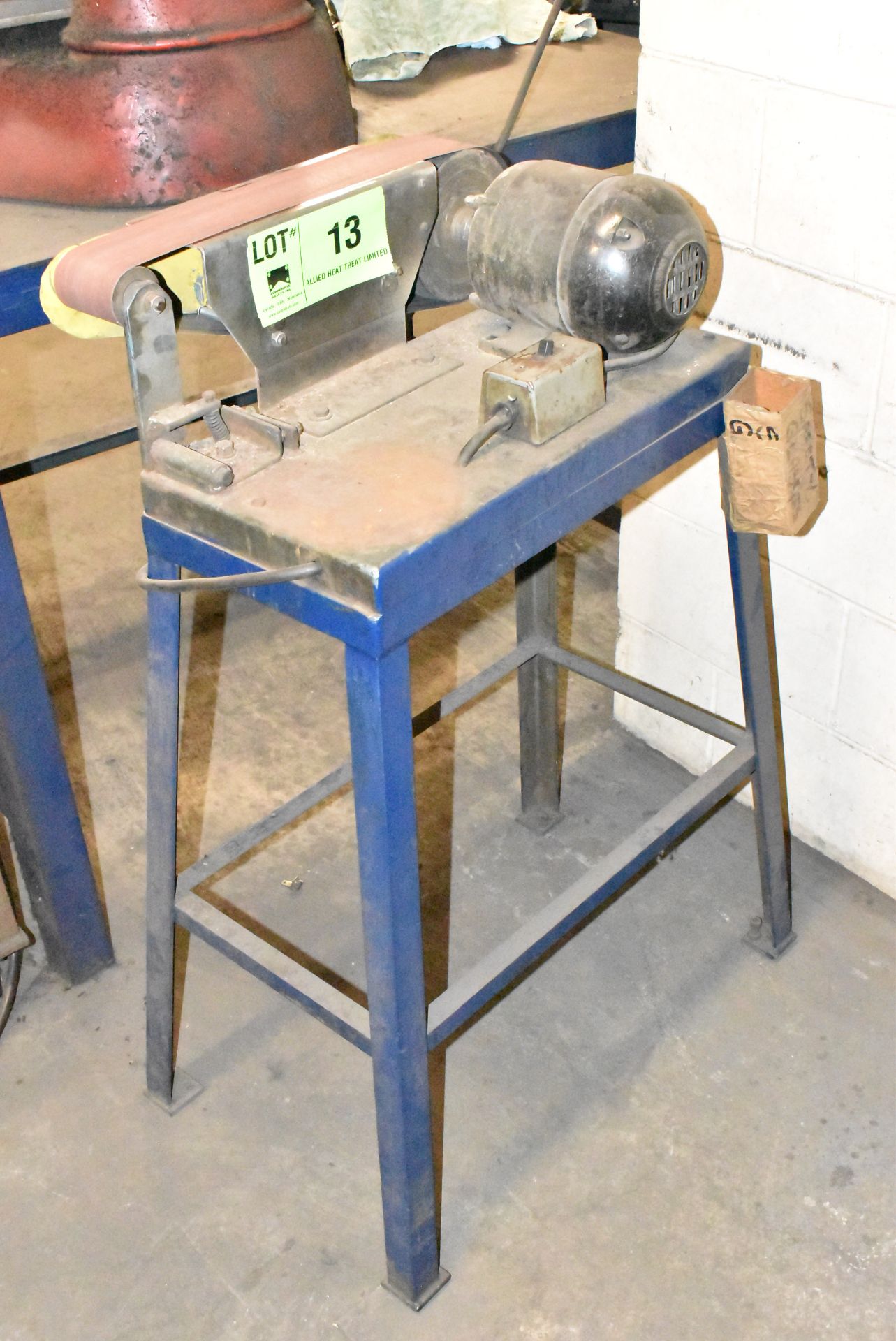 MFG UNKNOWN 1/2HP BELT SANDER WITH STAND, S/N: N/A