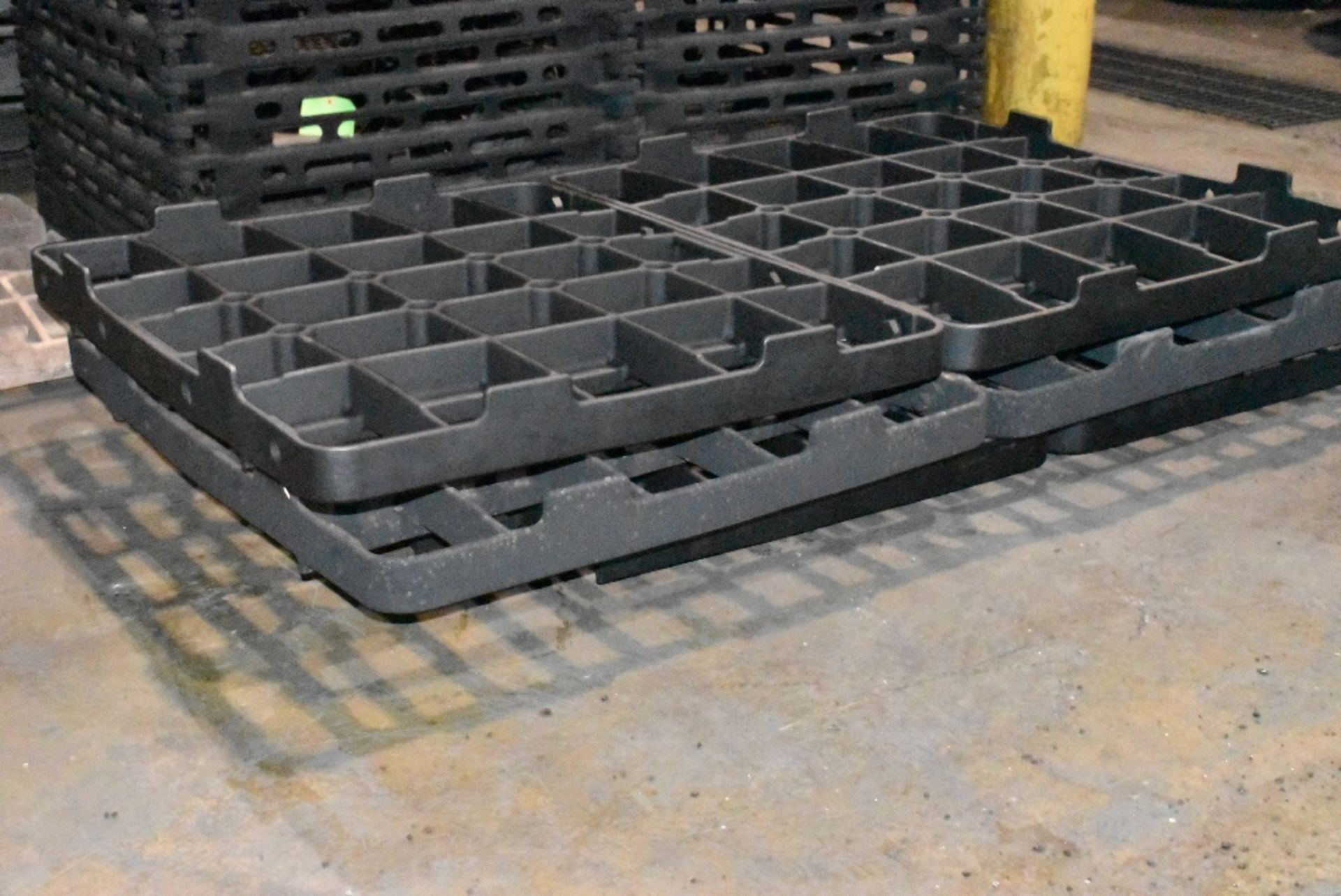 LOT/ 30"X48" SURFACE COMBUSTION ALLOY TRAYS - Image 5 of 5