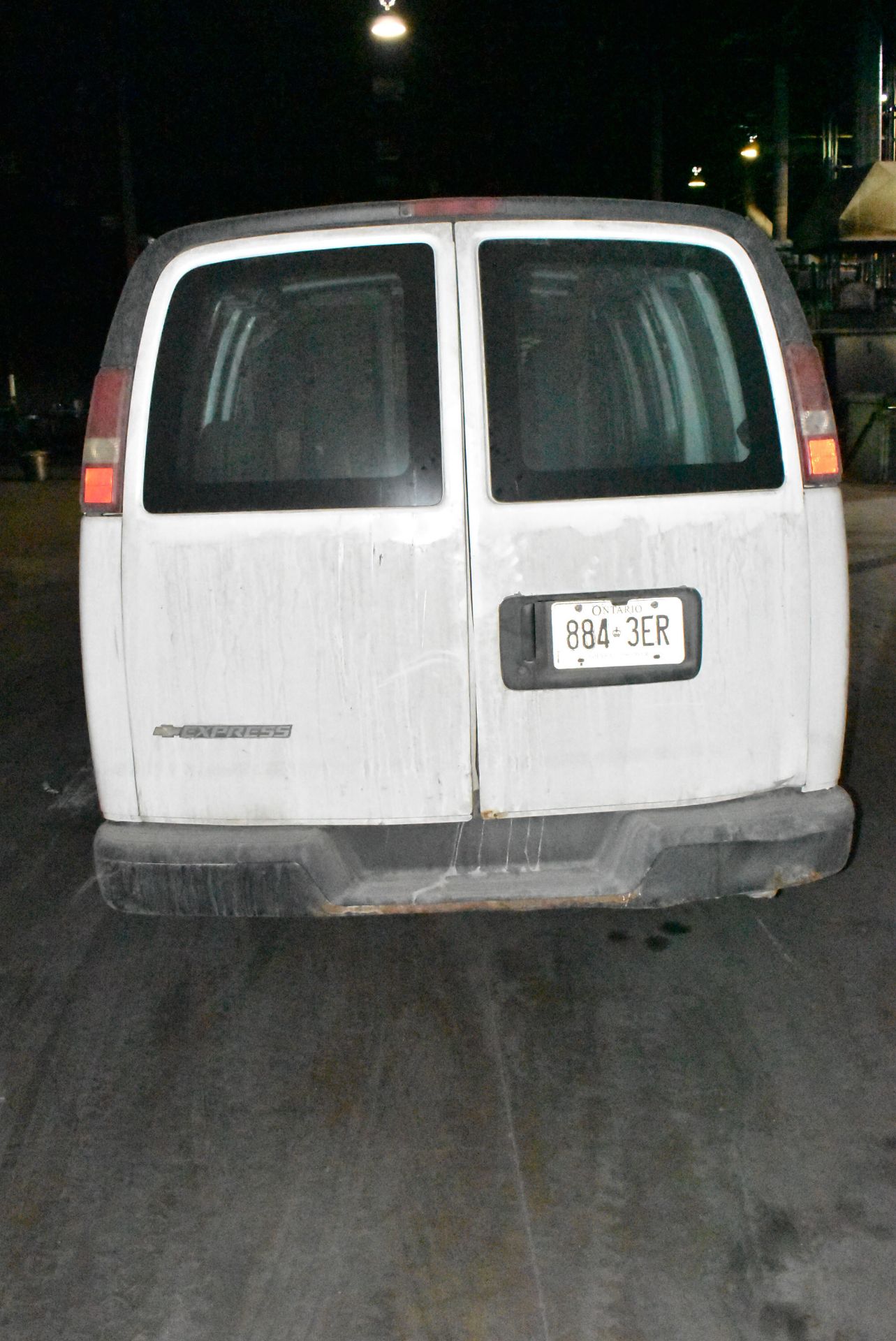 CHEVROLET (2008) EXPRESS 2500 CARGO VAN WITH 4.8 LITER V8 GAS ENGINE, AUTO, RWD, APPROX 556,000 KM - Image 3 of 12