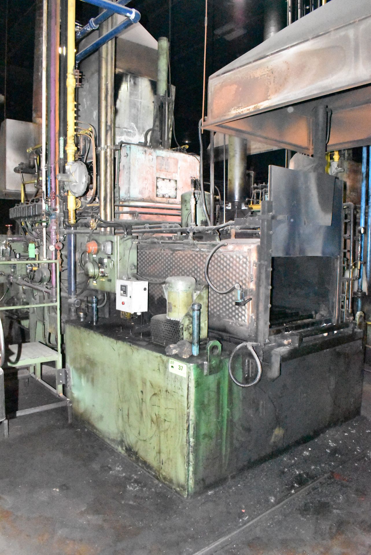 IPSEN TP7-EM NATURAL GAS FIRED CONTROLLED ATMOSPHERE INTERNAL QUENCH FURNACE WITH HONEYWELL UDC 3000 - Image 2 of 21