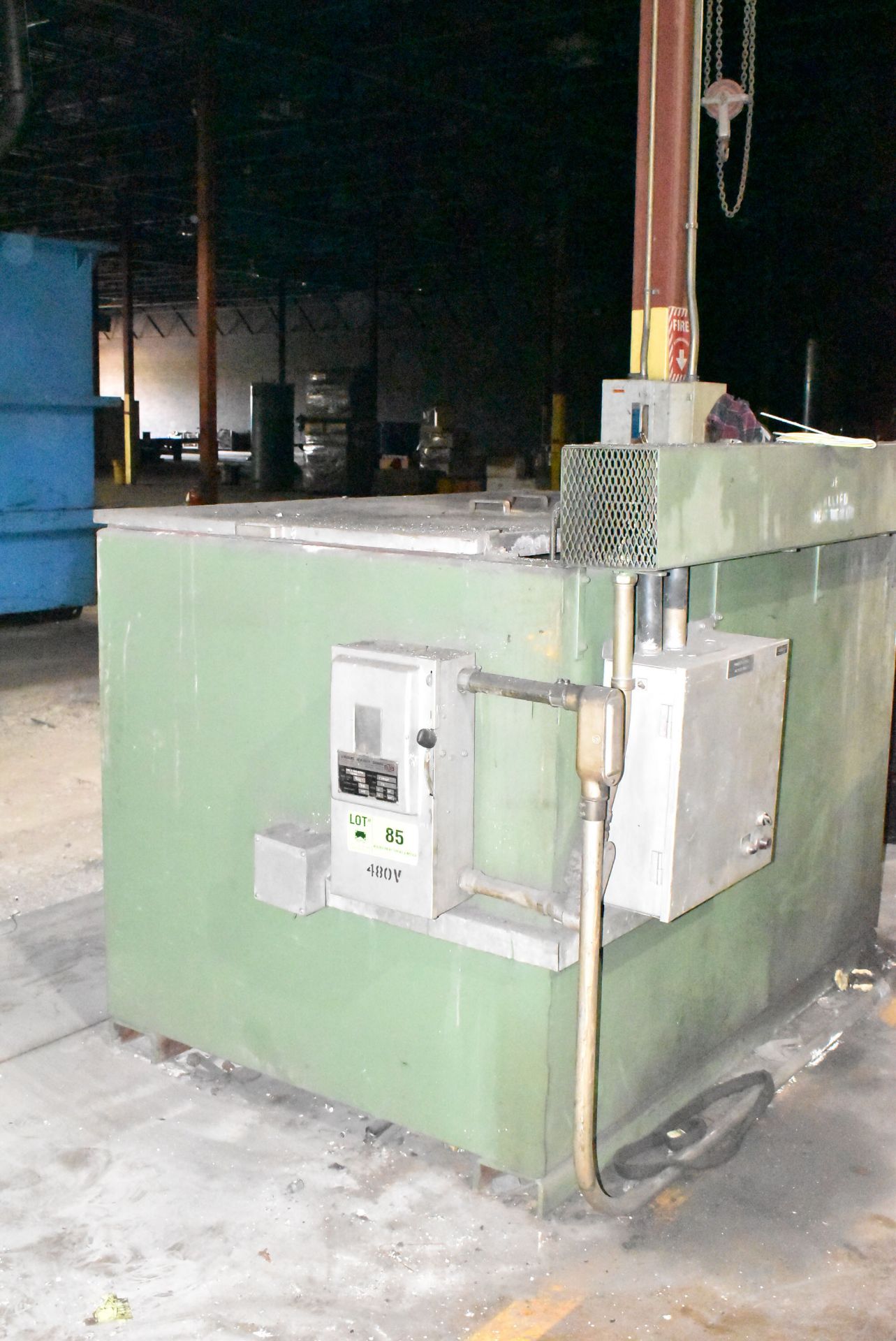LINDBERG MODEL 484872 ELECTRIC SALT FURNACE WITH 500 DEGREES F MAX TEMP, 48"Wx72"Lx48"D APPROX SIZE, - Image 4 of 6