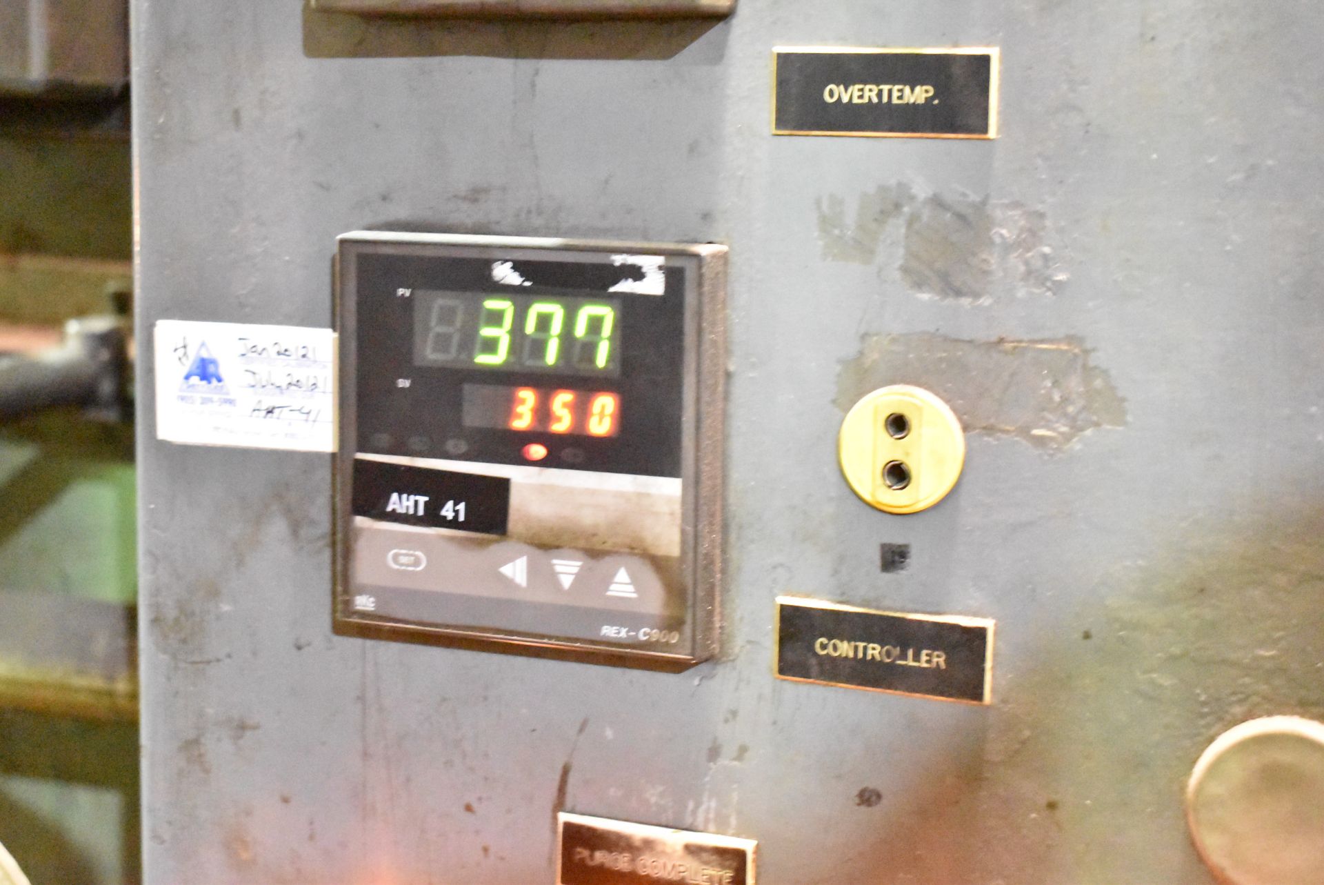 SURFACE COMBUSTION AFC 30-42 NATURAL GAS FIRED TEMPER FURNACE WITH HONEYWELL RKC REX-C900 DIGITAL - Image 6 of 11