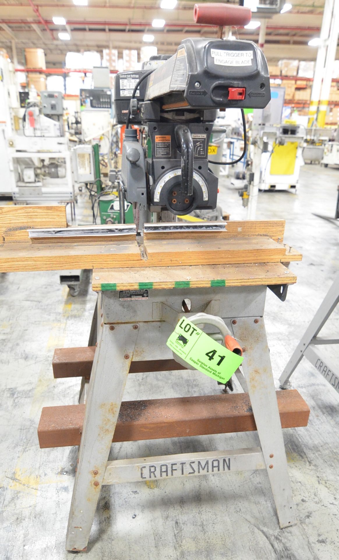 CRAFTSMAN 10" RADIAL ARM SAW WITH STAND, 120-240V/1PH/60HZ, S/N N024512006 [RIGGING FEE FOR LOT #