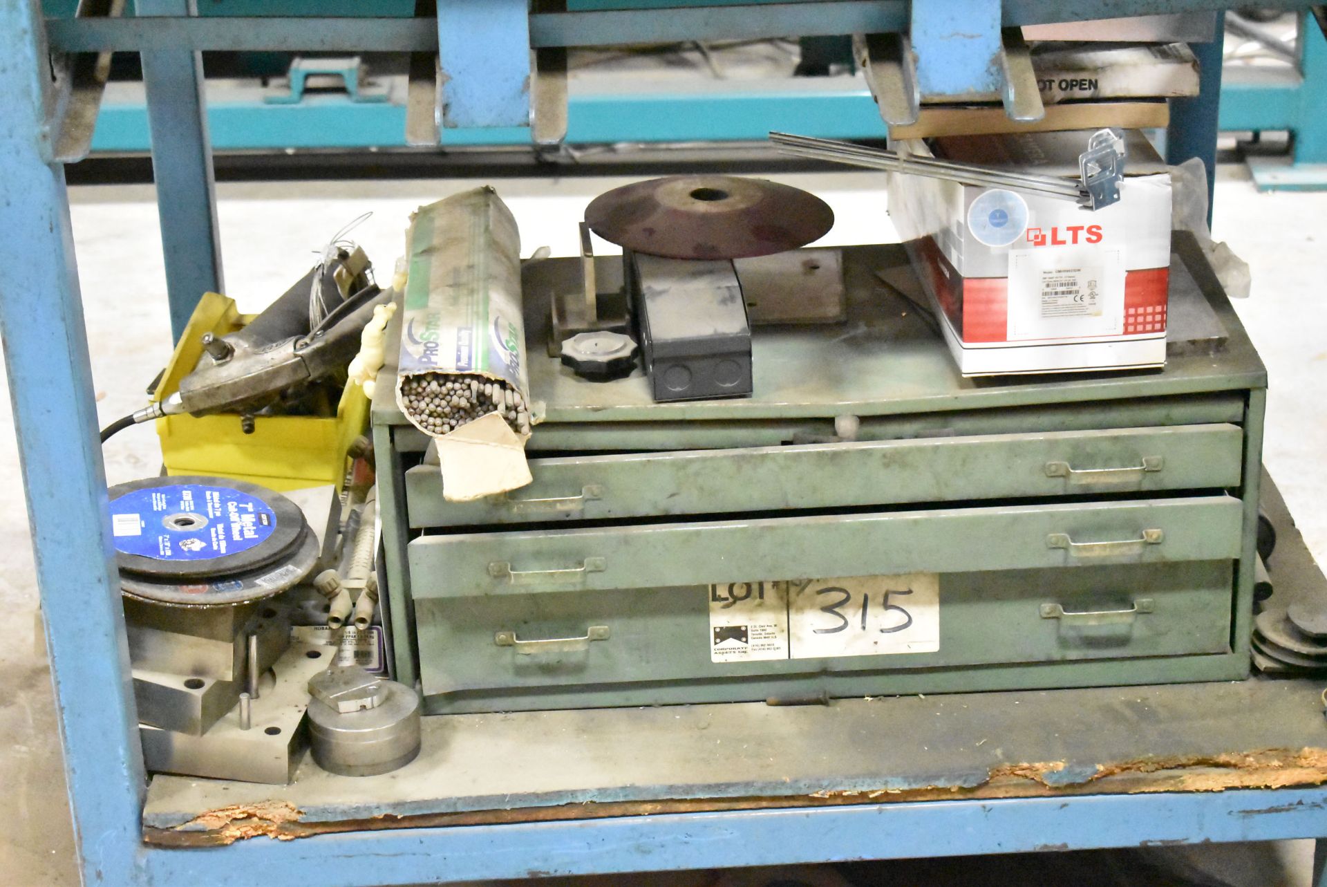 LOT/ STEEL WORKBENCH WITH CONTENTS CONSISTING OF ABRASIVE AND WELDING SUPPLIES - Image 2 of 2