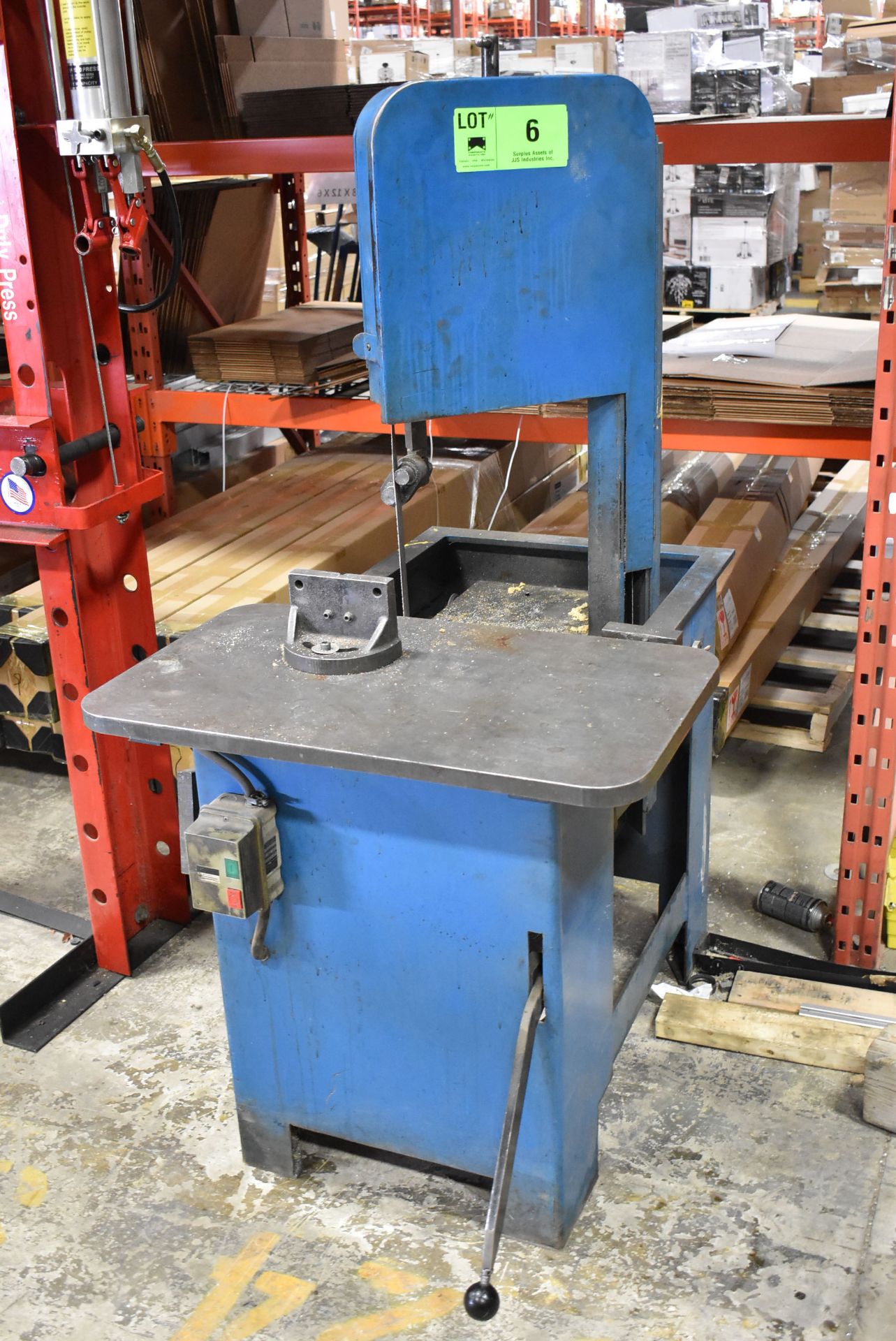 MFG UNKNOWN VERTICAL ROLL-IN BANDSAW, S/N: N/A [RIGGING FEE FOR LOT #6 - $75 CAD PLUS APPLICABLE