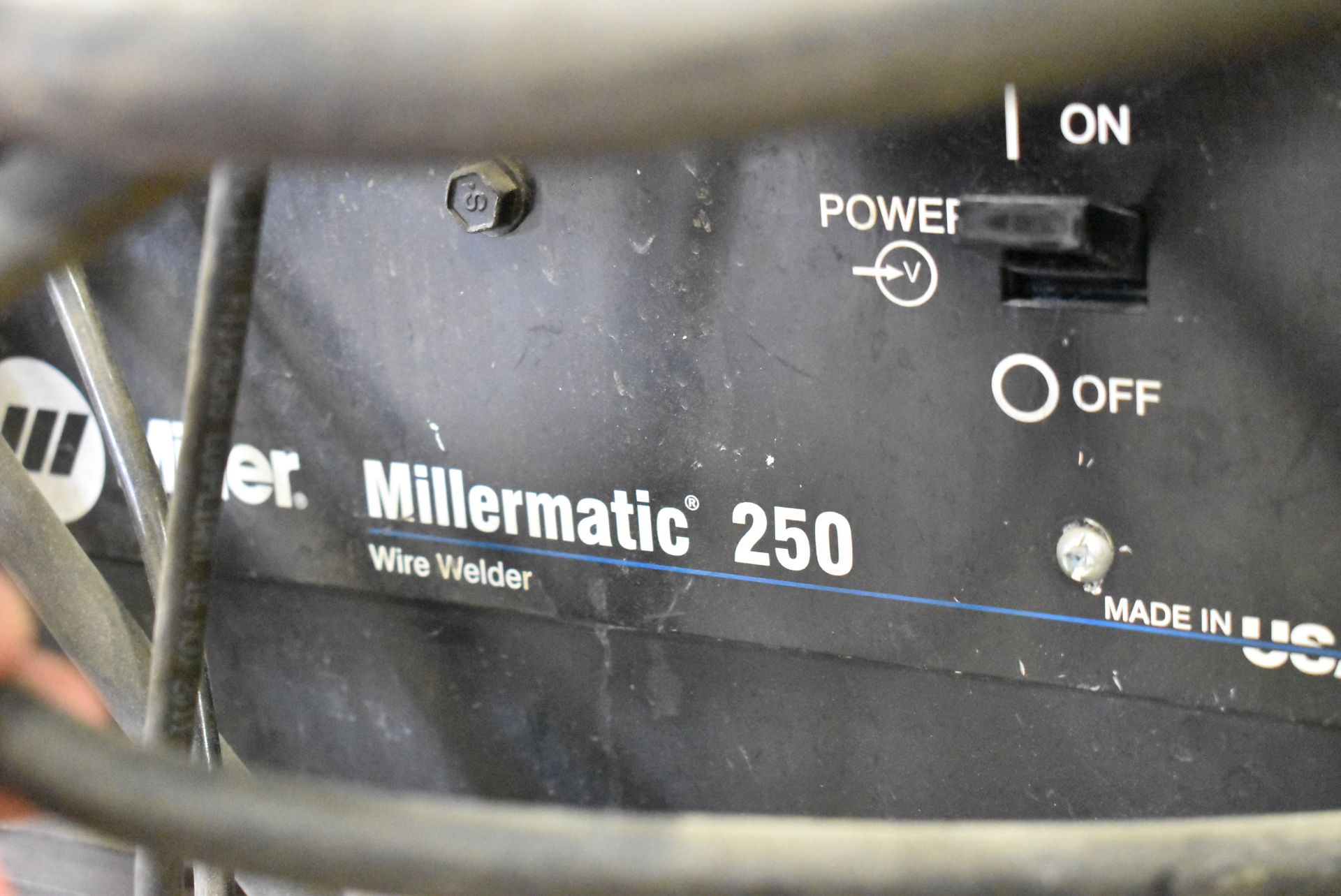 MILLERMATIC 250 MIG WELDER WITH CABLES AND GUN, S/N: KJ028052 [RIGGING FEE FOR LOT #3 - $50 CAD PLUS - Image 4 of 5