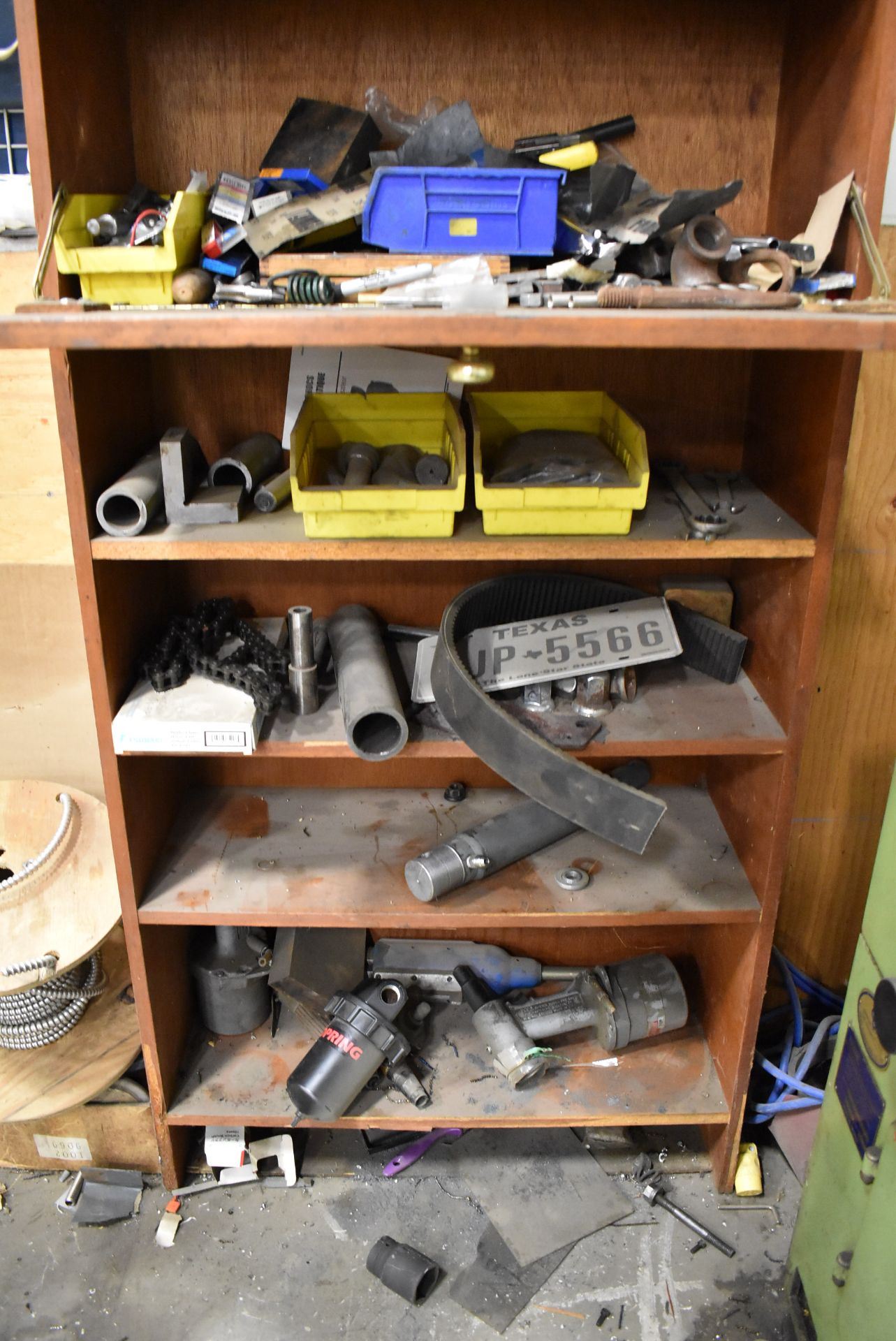 LOT/ CONTENTS OF SHELF CONSISTING OF TOOLING - Image 3 of 3