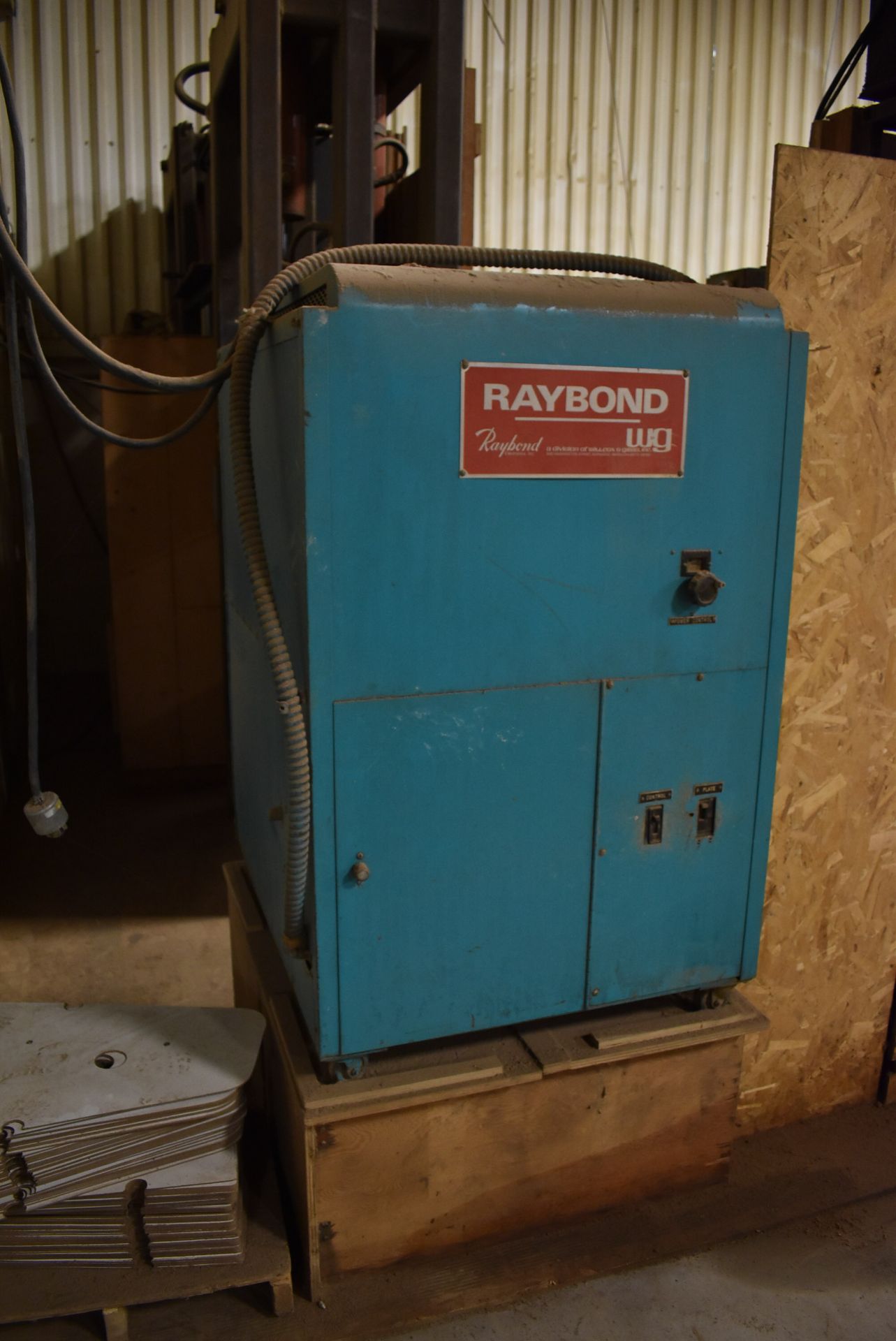 RAYBOND FORMING PRESS, S/N: N/A [RIGGING FEE FOR LOT #47 - $900 CDN PLUS APPLICABLE TAXES] - Image 4 of 8