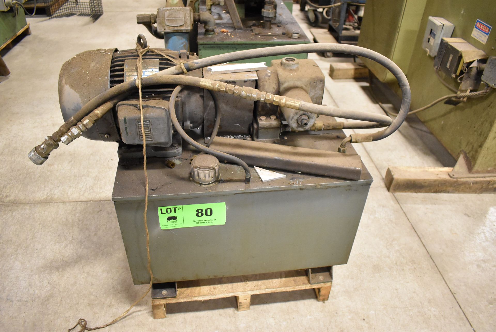 HYDRAULIC POWER PACK, S/N: N/A [RIGGING FEE FOR LOT #80 - $40 CDN PLUS APPLICABLE TAXES]