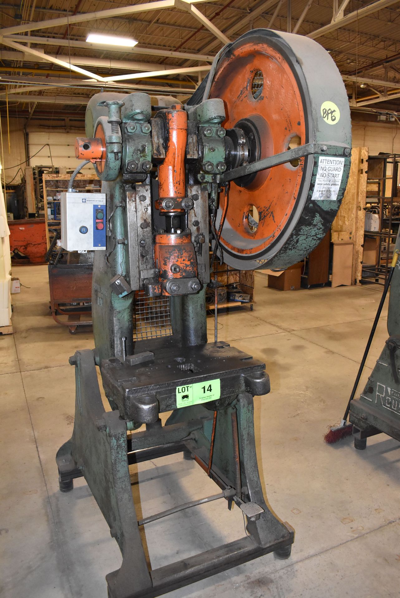 BROWN BOGGS 14LW OBI PUNCH PRESS WITH 14"X22" BED, 7"X8.5" RAM, S/N: N/A [RIGGING FEE FOR LOT #