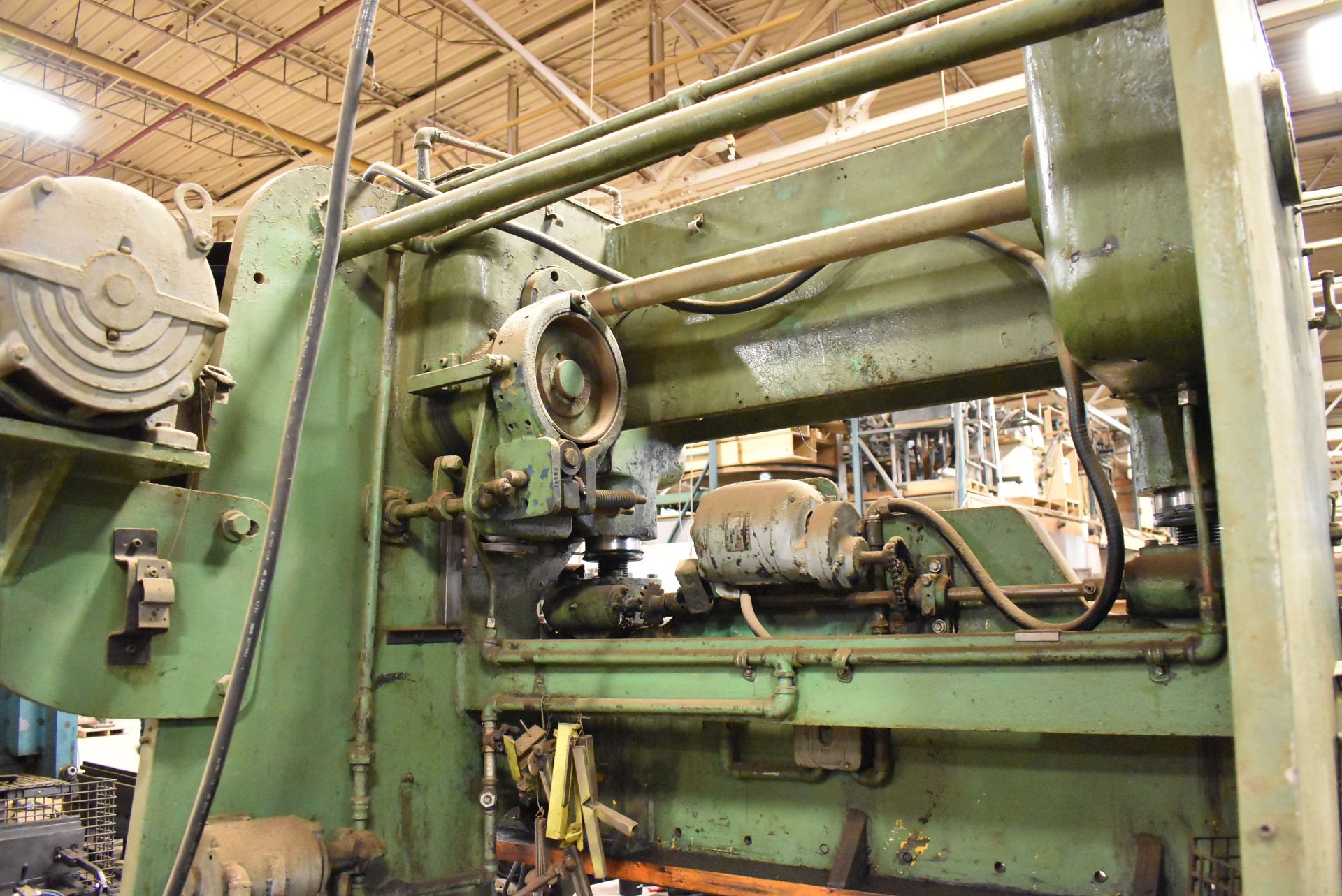 CHICAGO 50TON 8' MECHANICAL PRESS WITH 6'X10GA CAPACITY WITH UNI-PUNCH TOOLING, S/N: L-10321 [ - Image 6 of 7