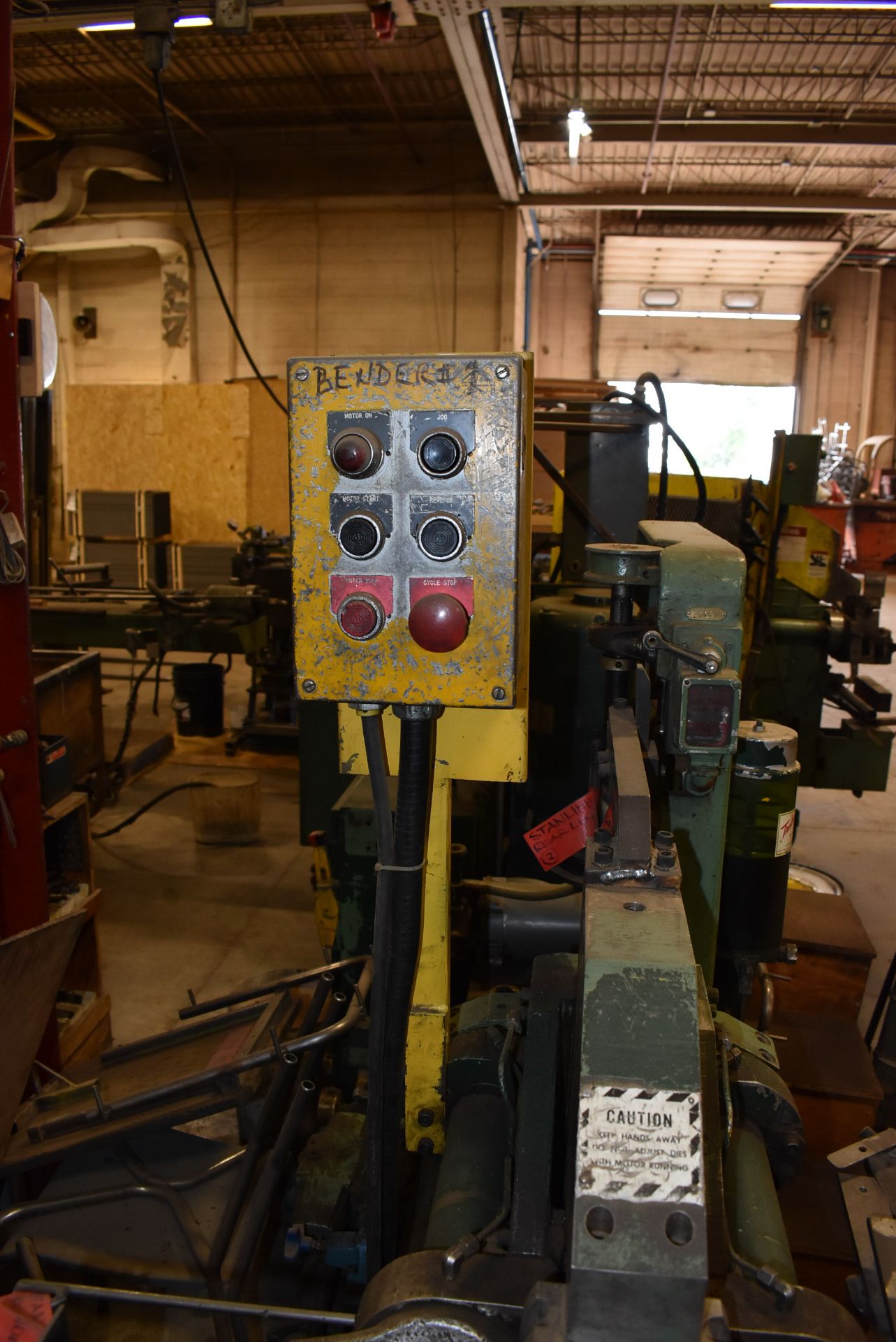 PINES M-64796 TUBE BENDER, S/N: 44362-76192 [RIGGING FEE FOR LOT #28 - $550 CDN PLUS APPLICABLE - Image 3 of 7